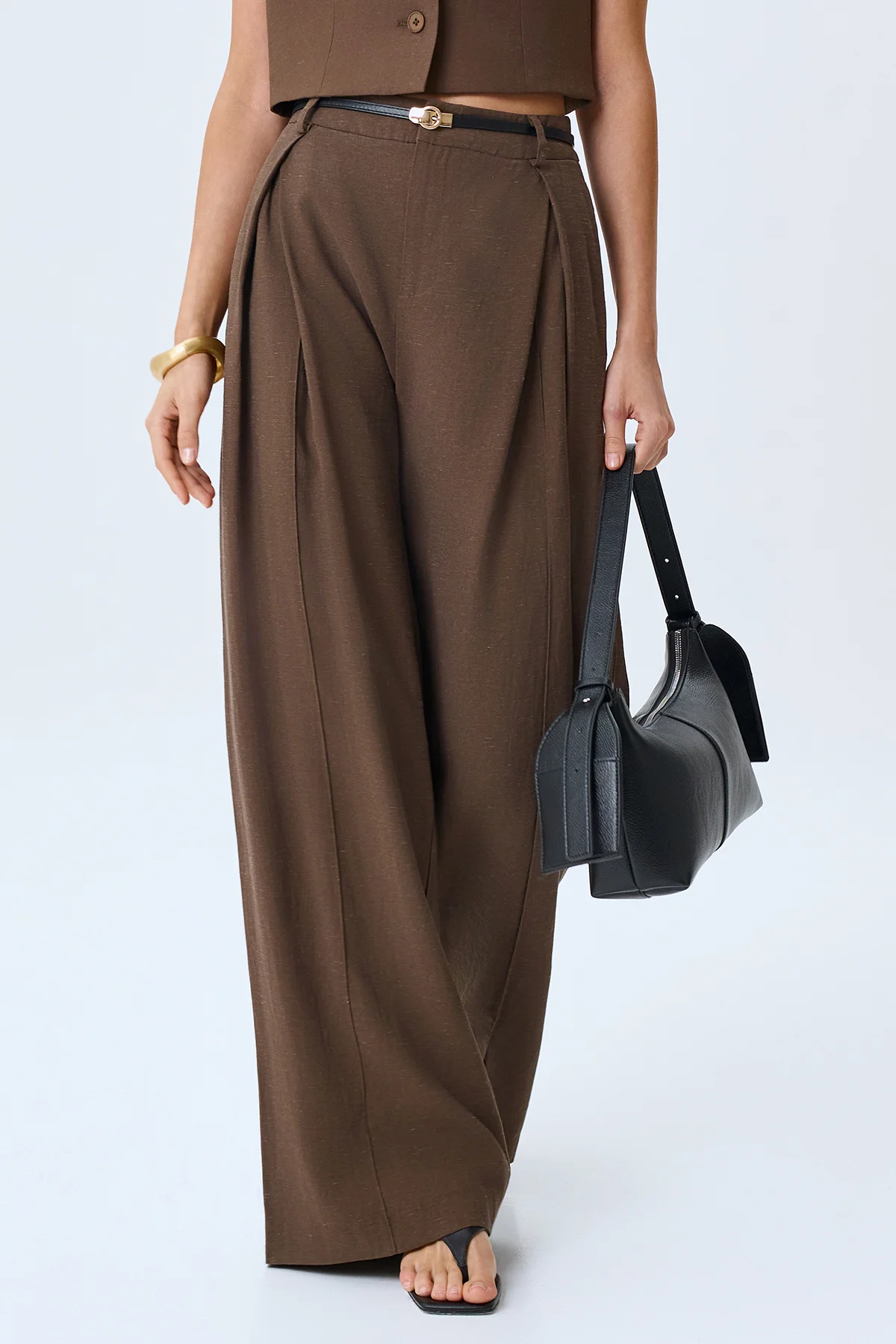 Широкие брюки с акцентными складками, 48