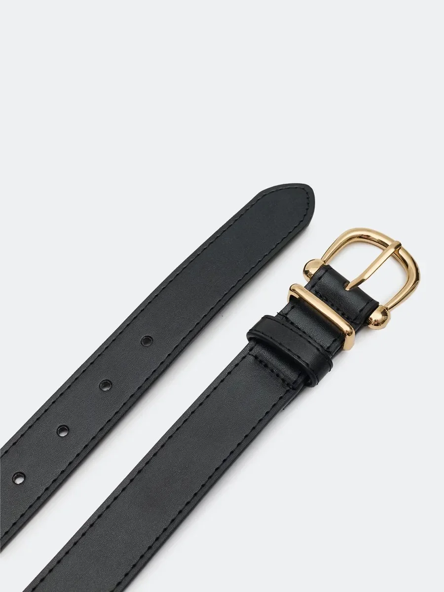 Классический кожаный ремень с золотистой пряжкой, One