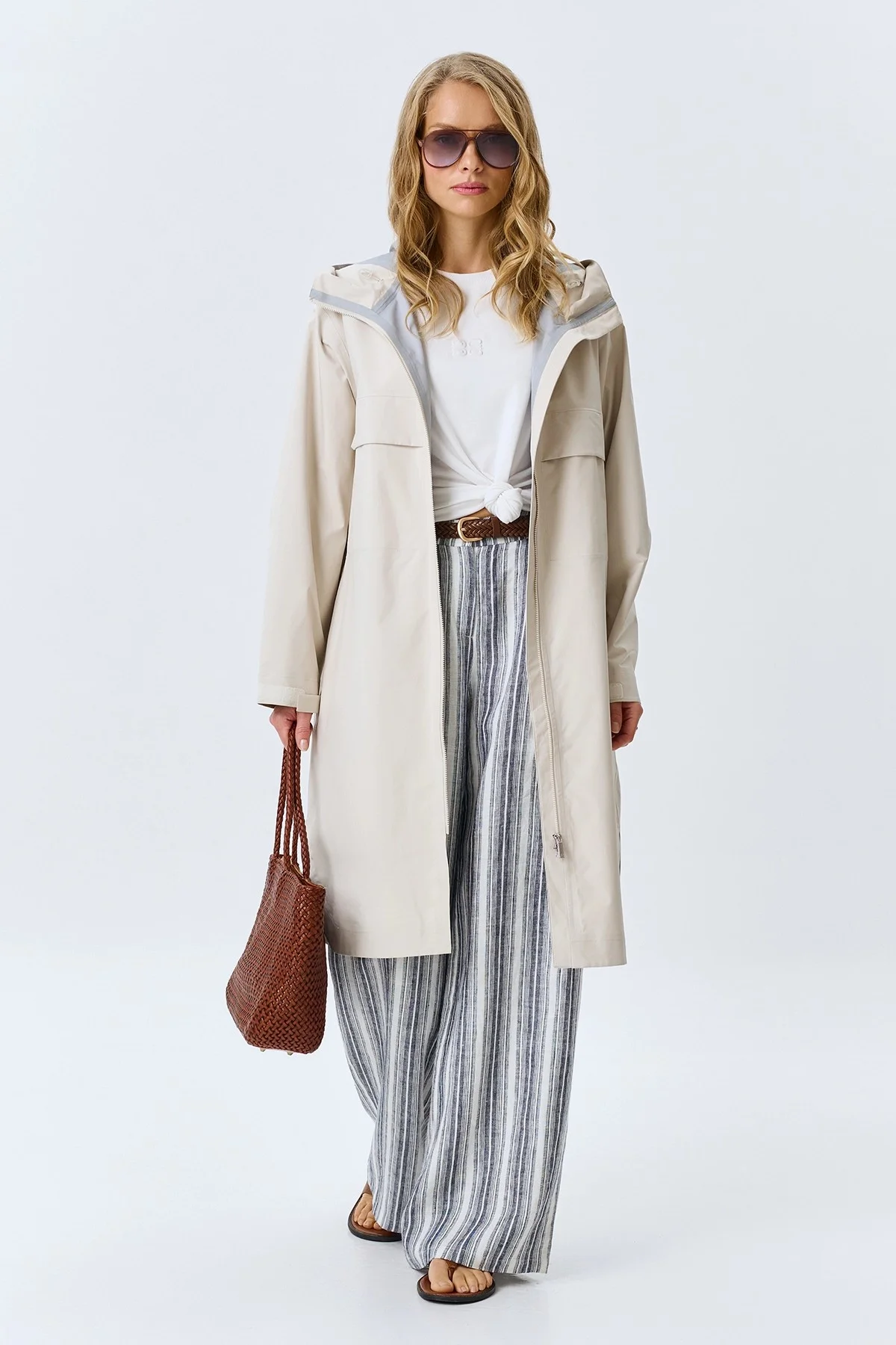 Свободный плащ с капюшоном, 46