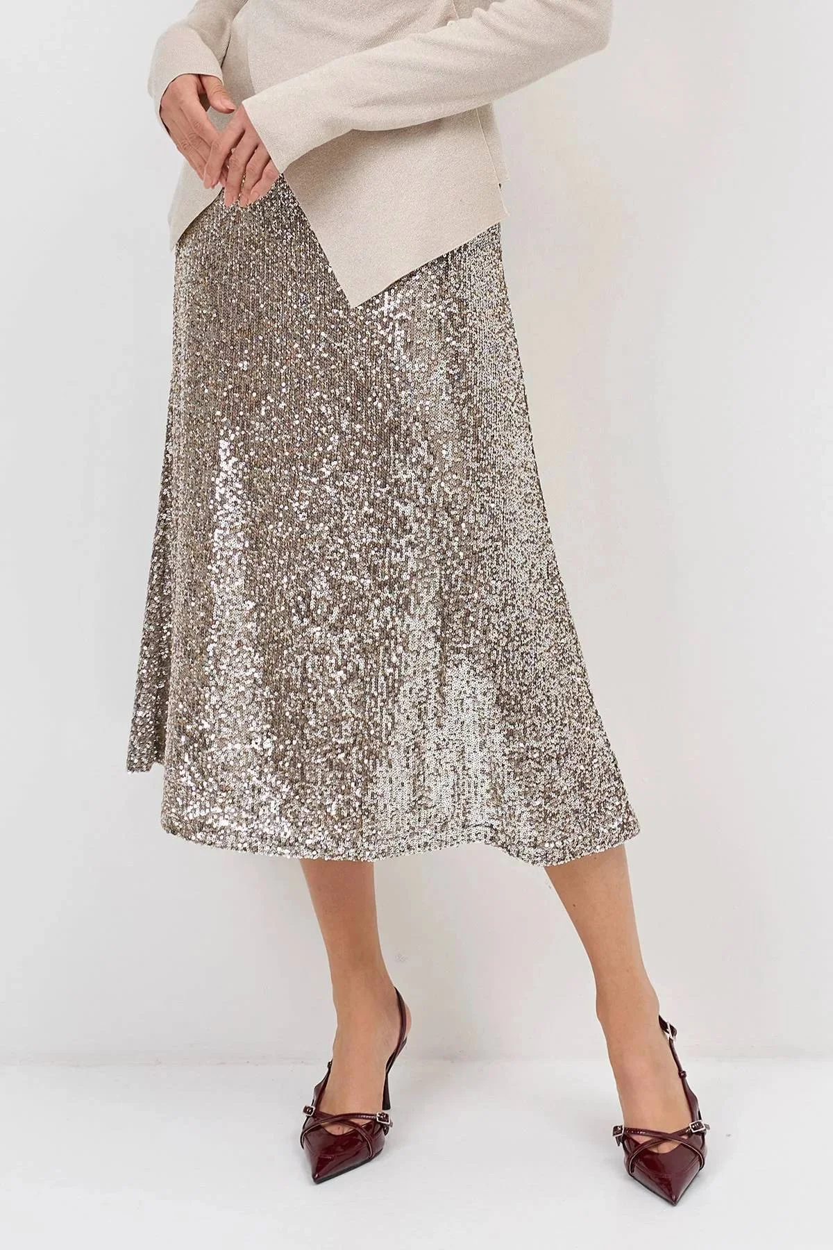 Яркая юбка-миди с искрящимися пайетками, 44