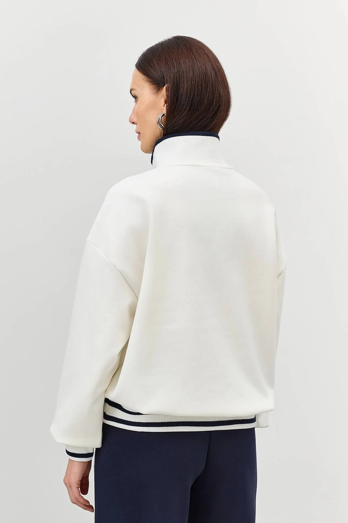 Лимитированная серия светлый джемпер с короткой молнией и ремень, 42