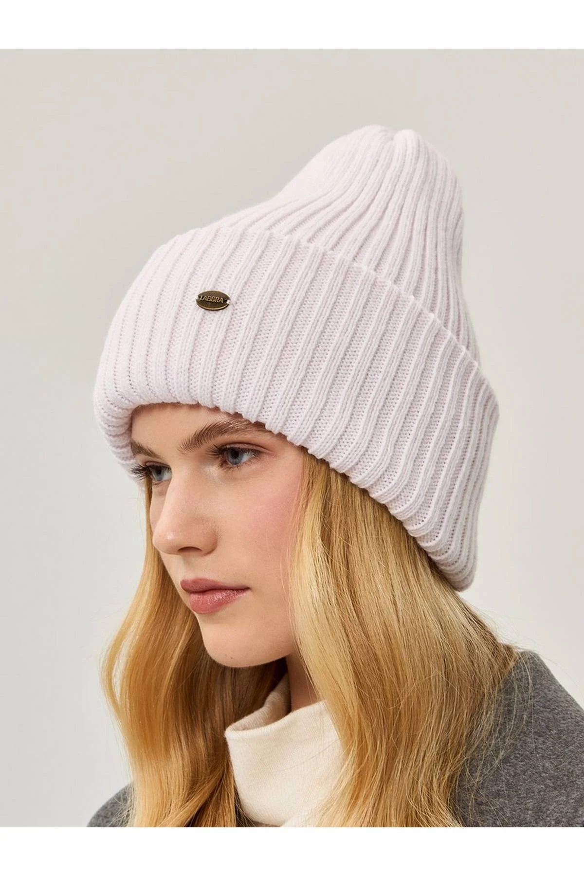 Шапка молочная, One