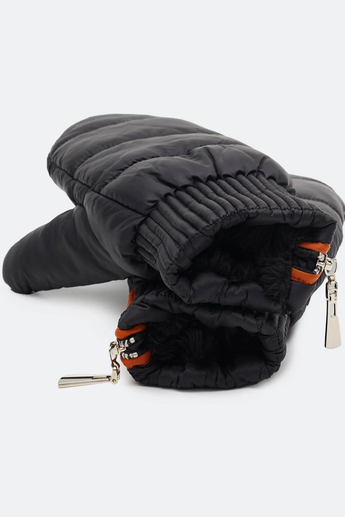 Утепленные варежки в спортивном стиле, One