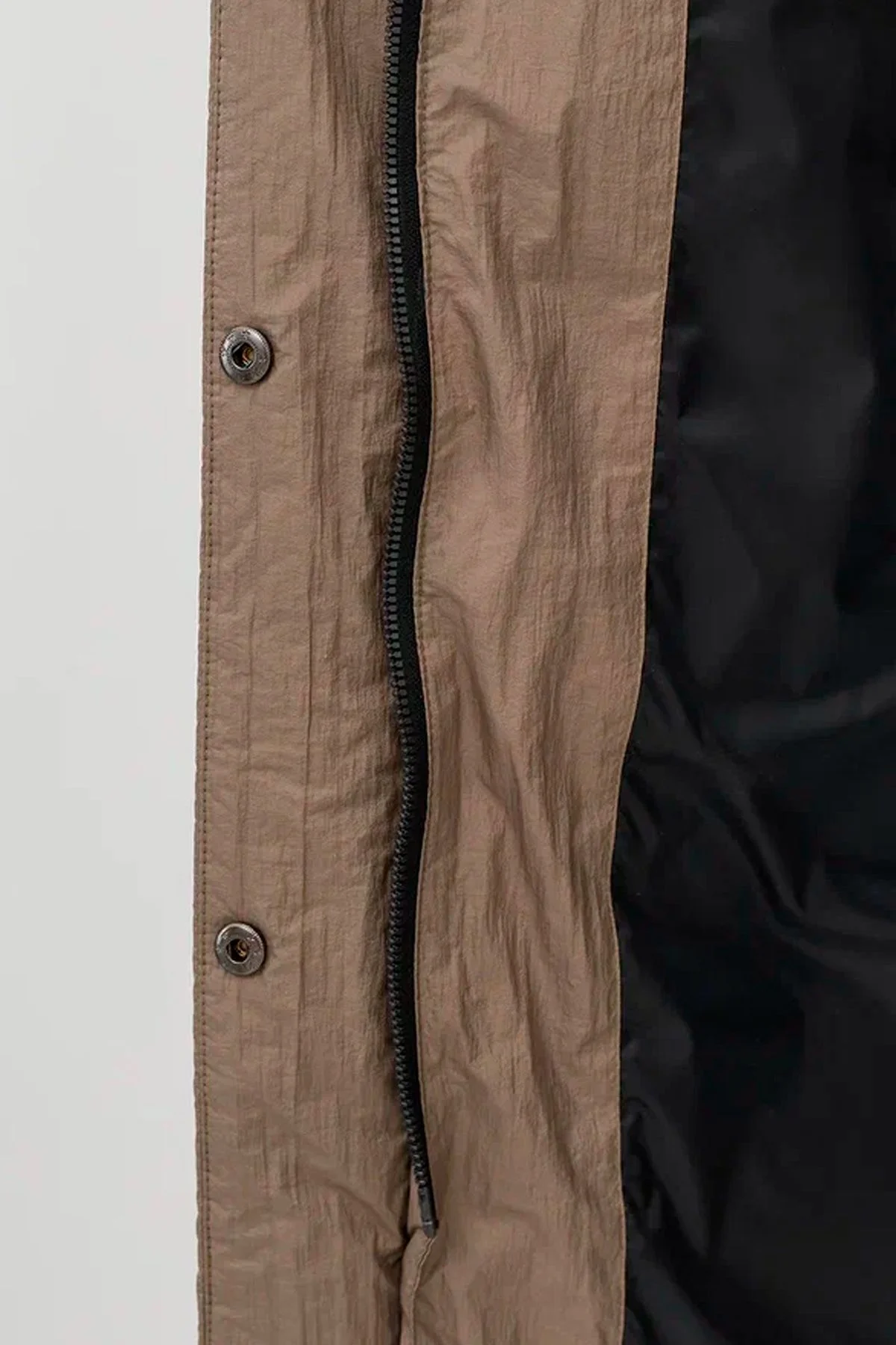 Пальто на натуральном утеплителе с контрастными деталями, 52р