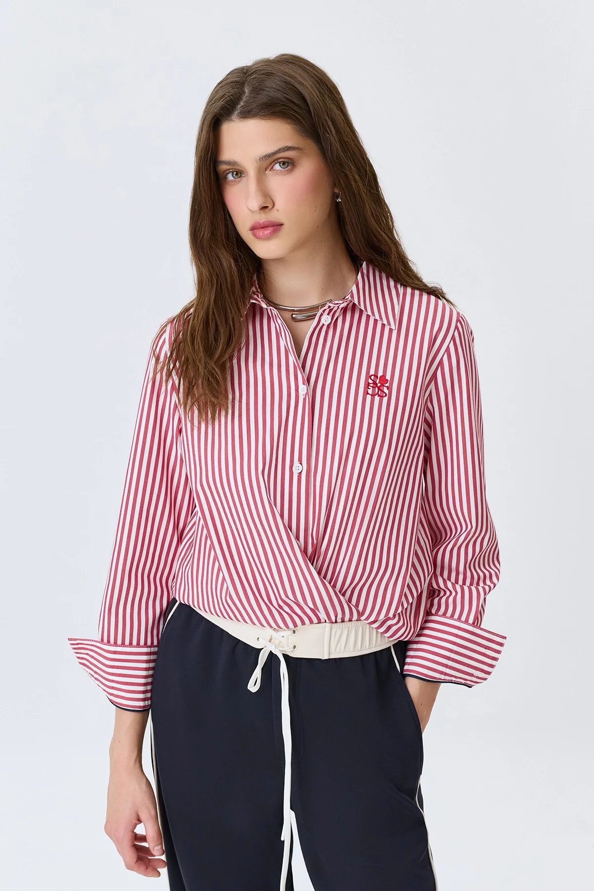 Яркая рубашка в полоску, 40