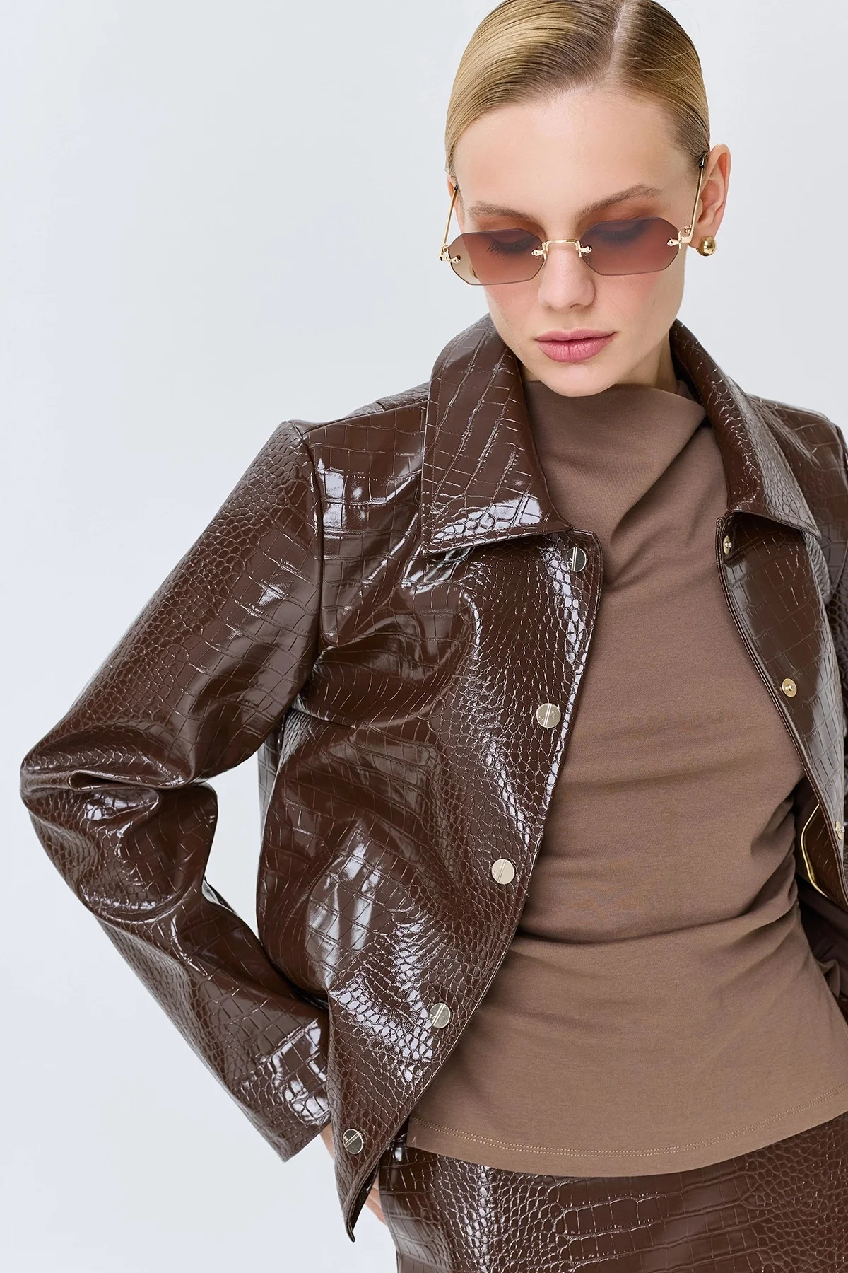 Жакет из фактурной искусственной кожи, 42