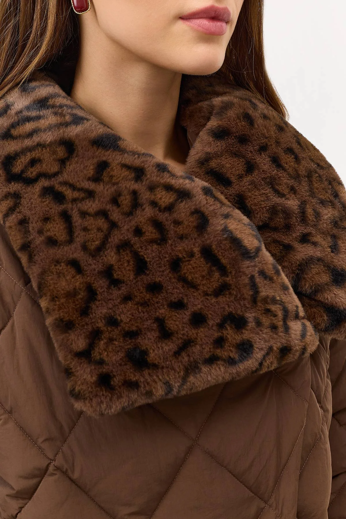 Лимитированная серия коричневое пальто с палантином, 52