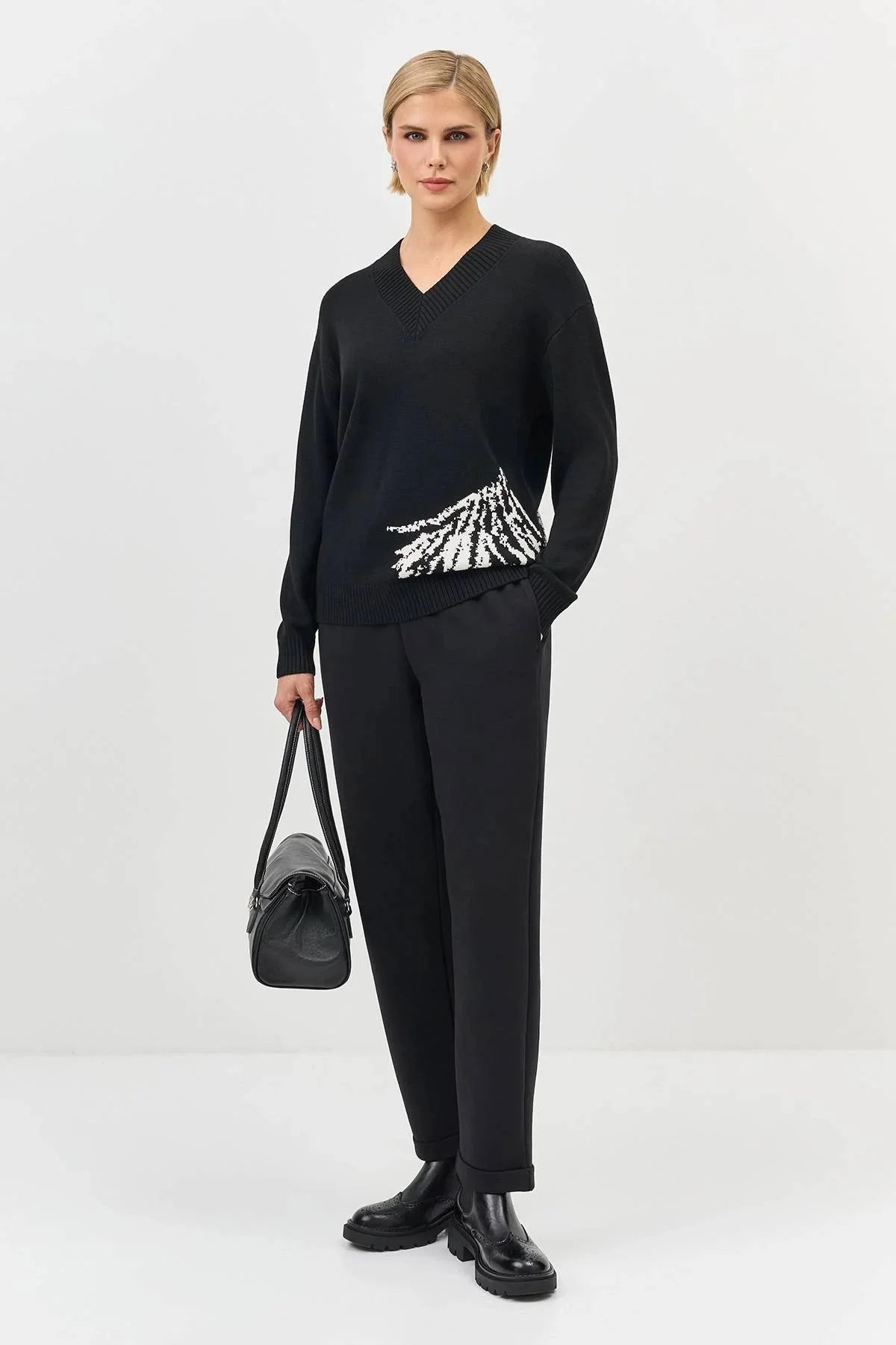 Свитер с контрастным узором, 46