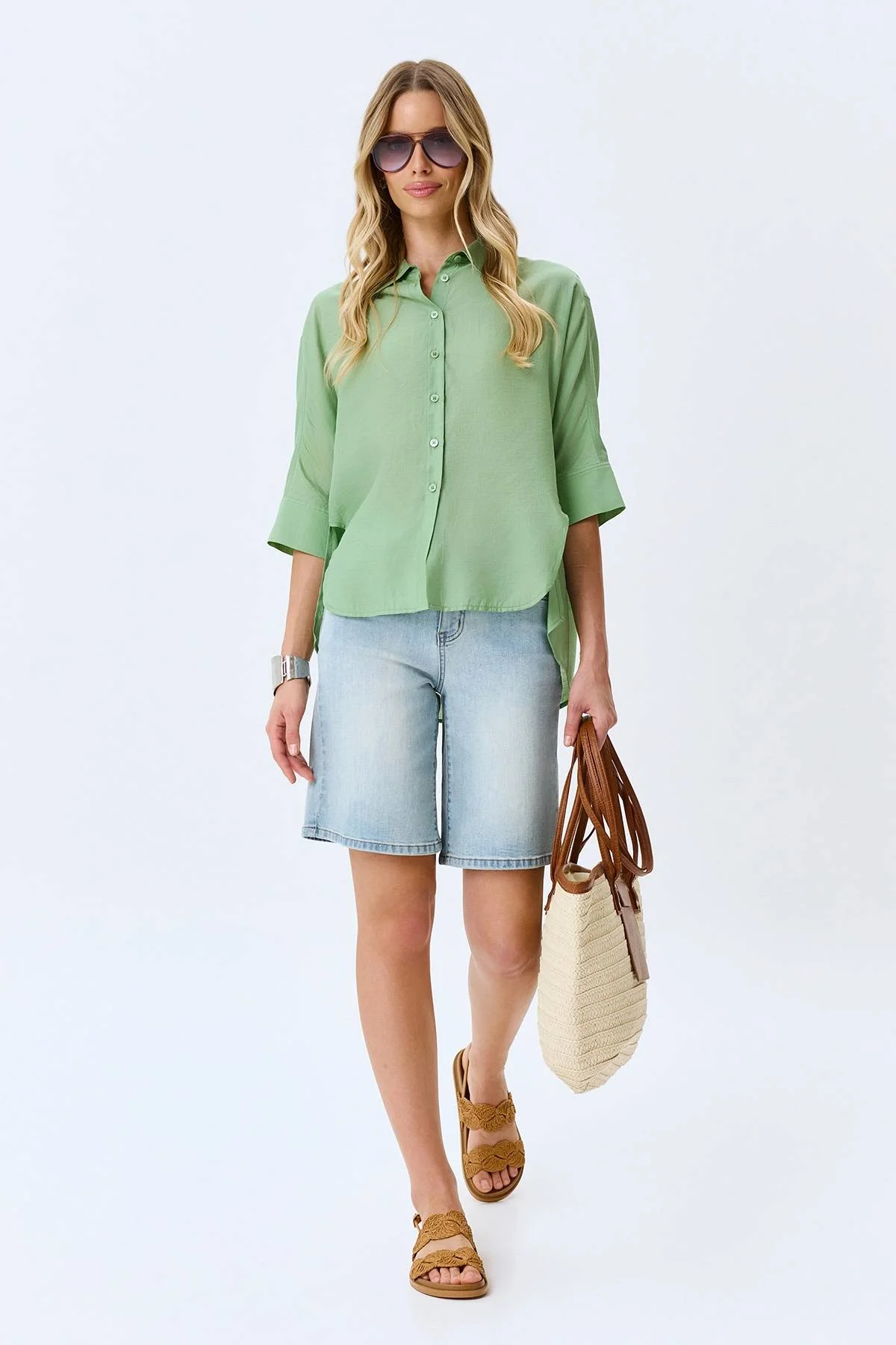 Воздушная блузка с укороченными рукавами зеленая, 52