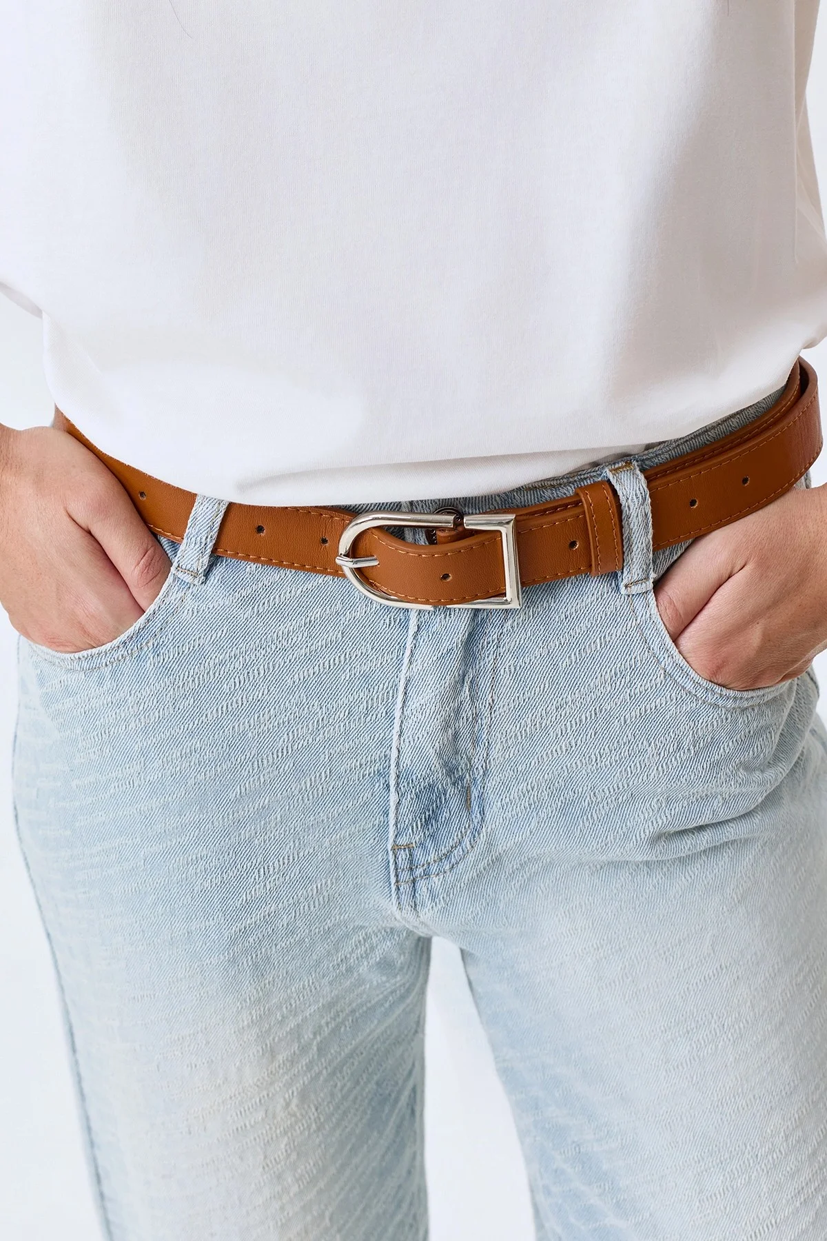 Базовый ремень с акцентной пряжкой, M