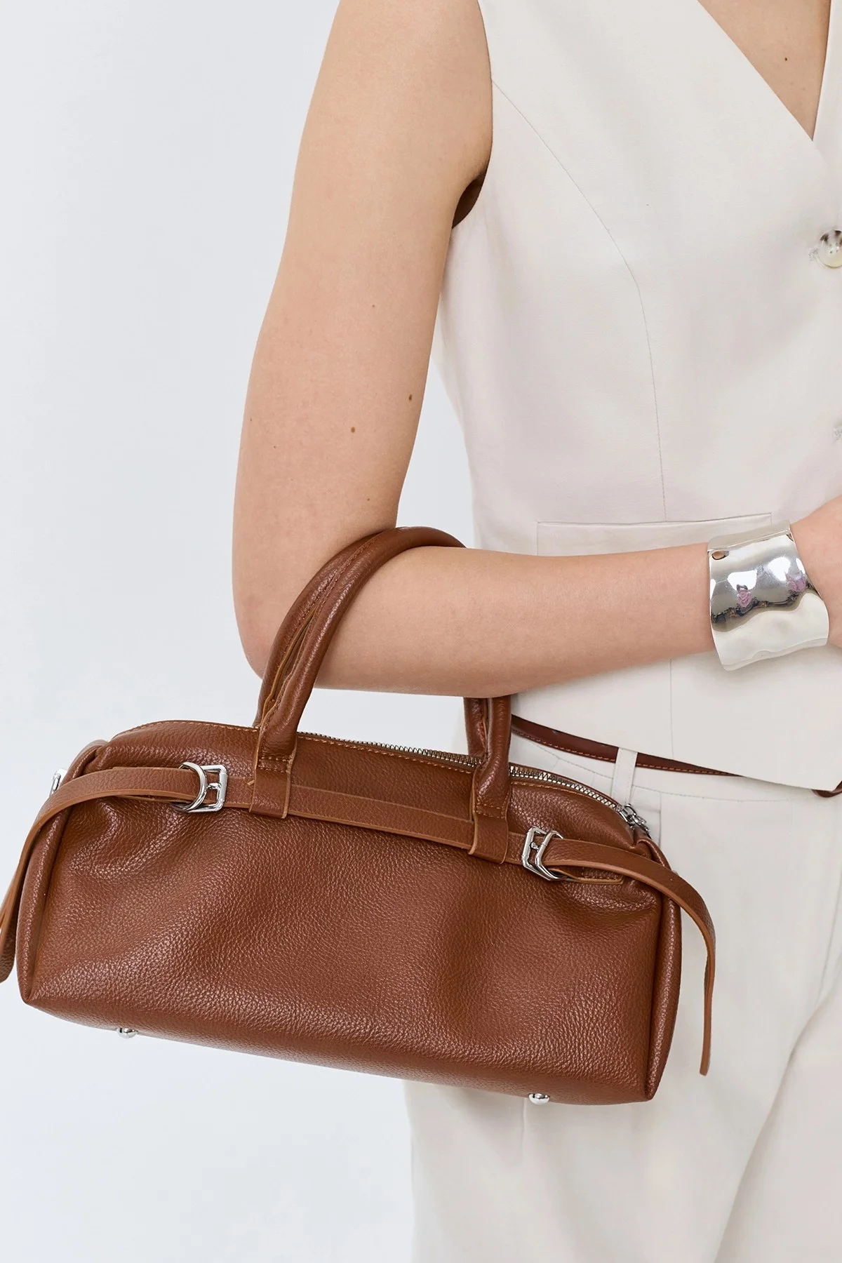 Сумка-багет с декоративными ремешками, One