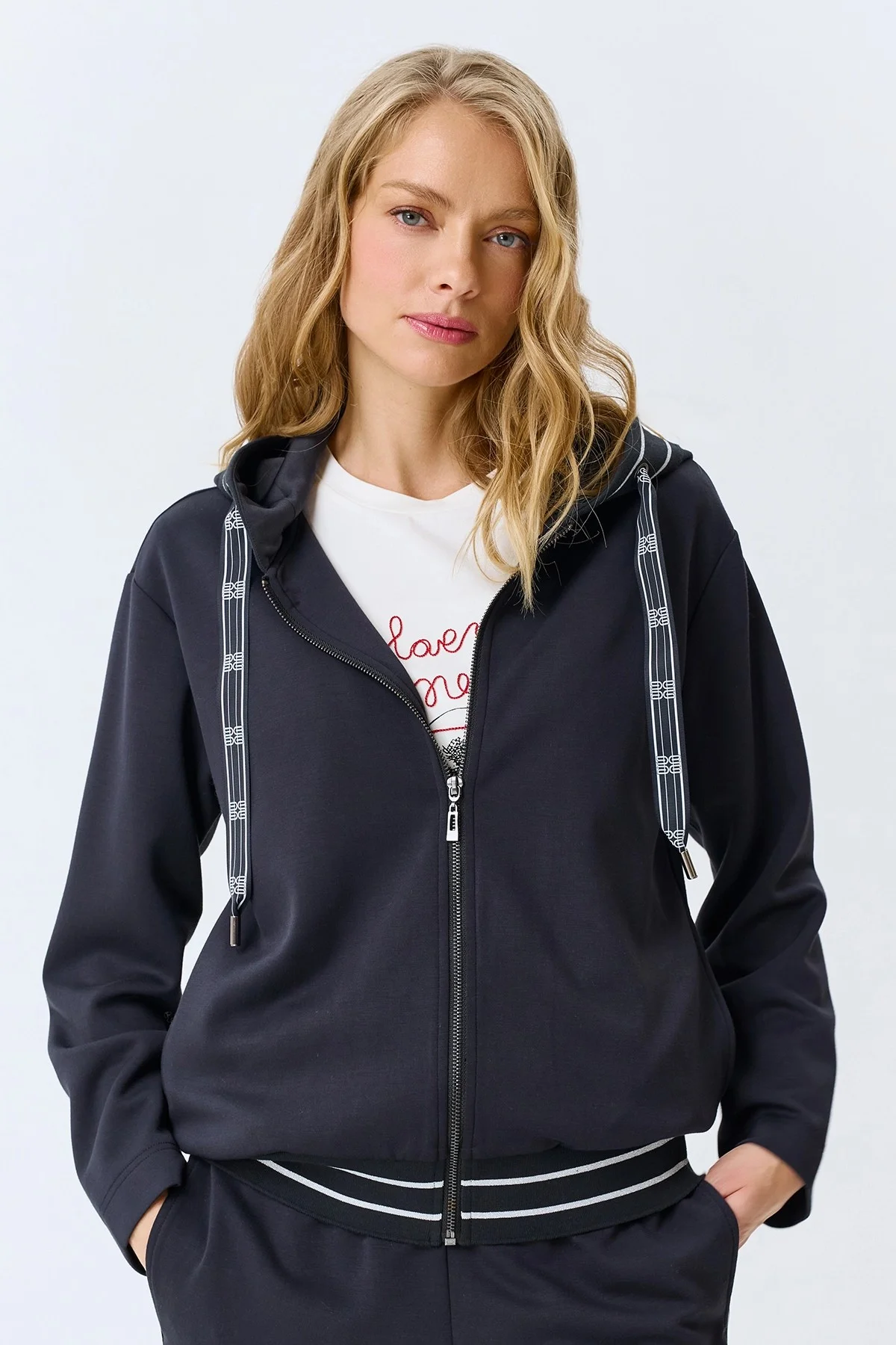 Худи на молнии с брендированной тесьмой, 34