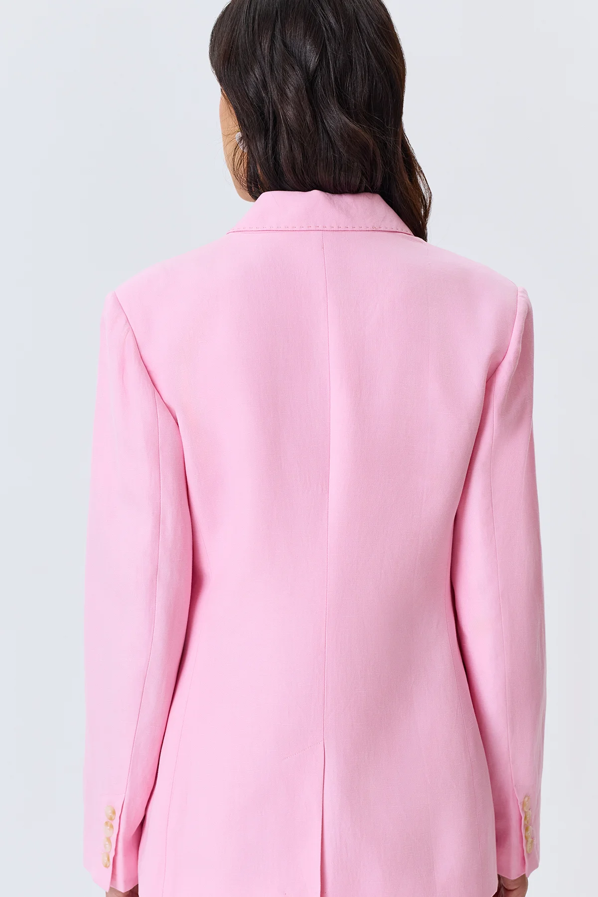 Яркий однобортный жакет из тенселя, 50