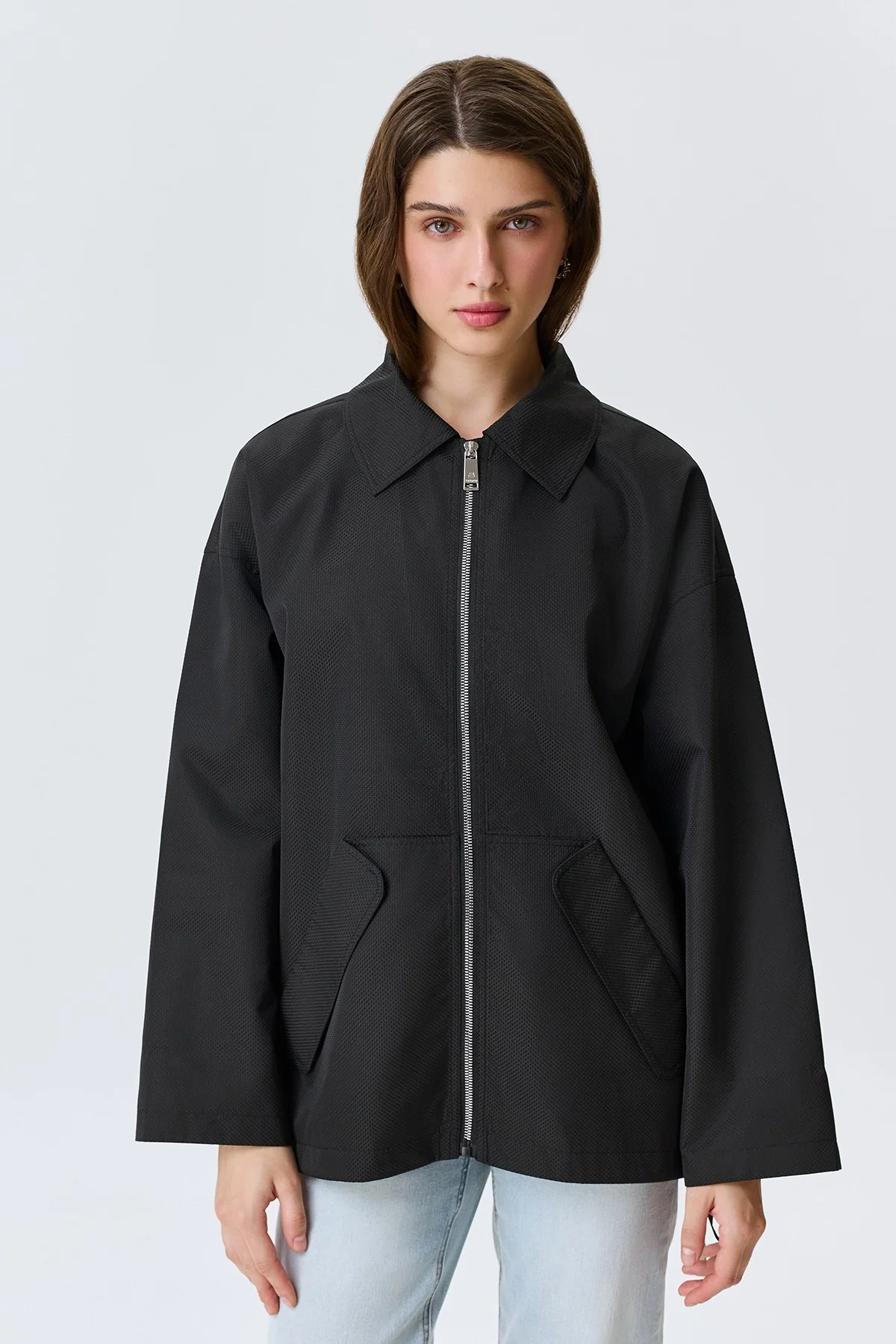 Ветровка с яркой подкладкой, 42