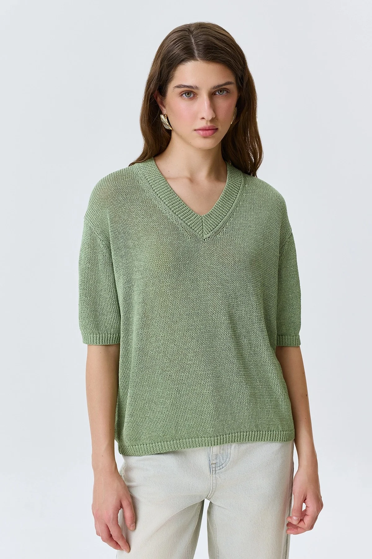 Свободный джемпер из фактурной пряжи, 42