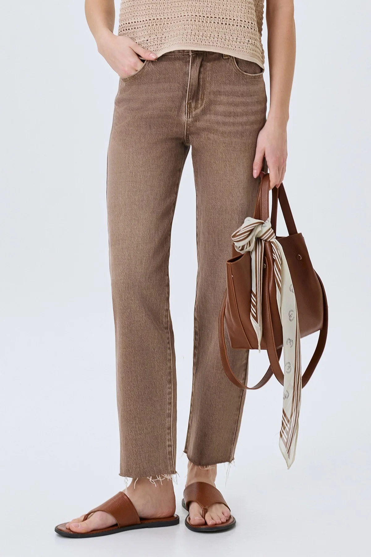 Бежевые джинсы с варкой, 46