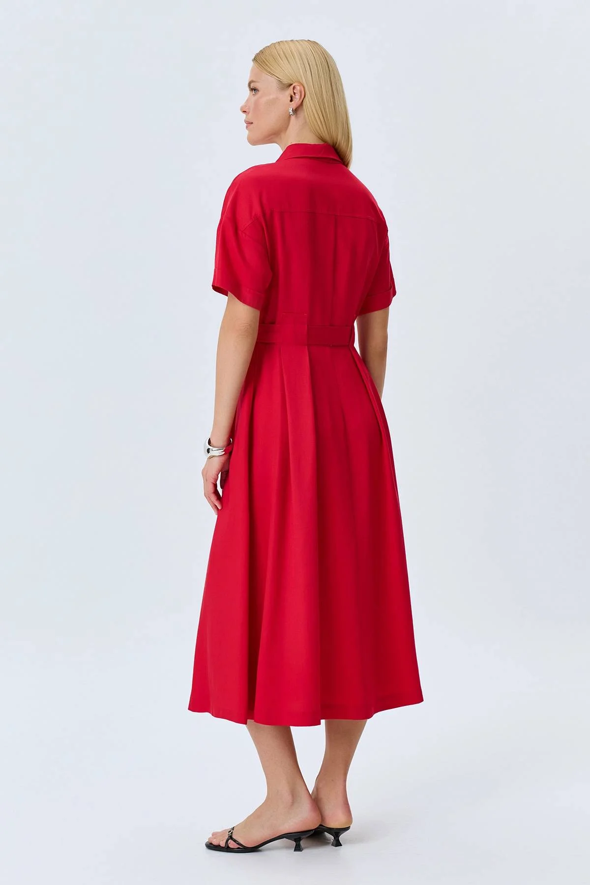 Яркое платье-рубашка из 100% тенселя, 34