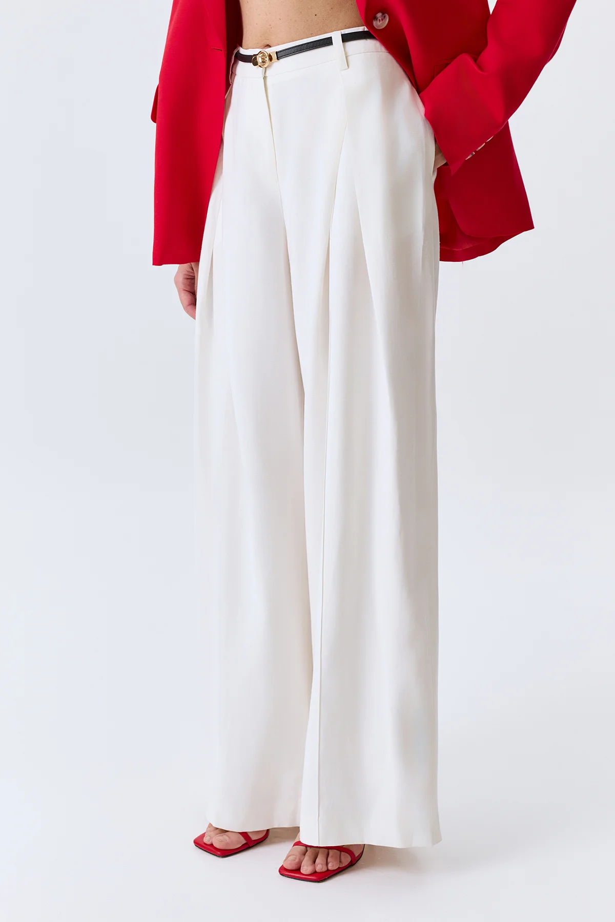 Широкие брюки с акцентными складками, 48