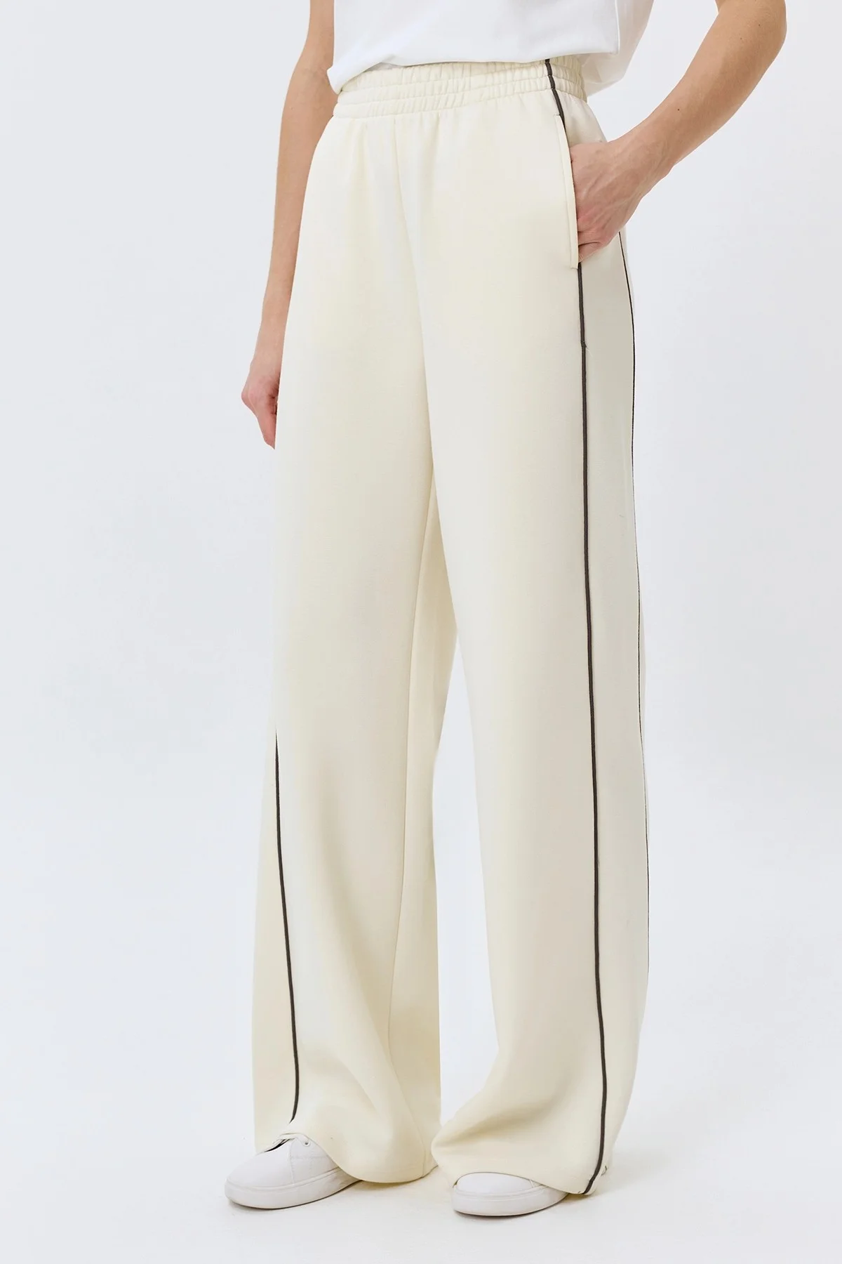 Трикотажные брюки с контрастными кантами, 50