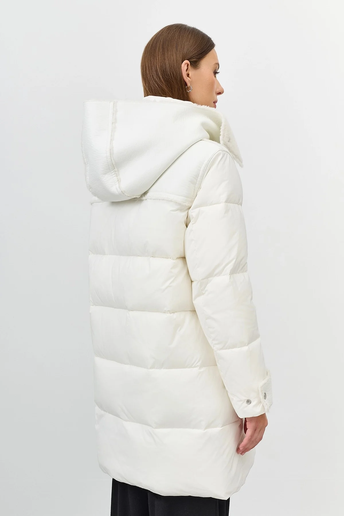 Пальто с капюшоном из искусственной овчины, 50