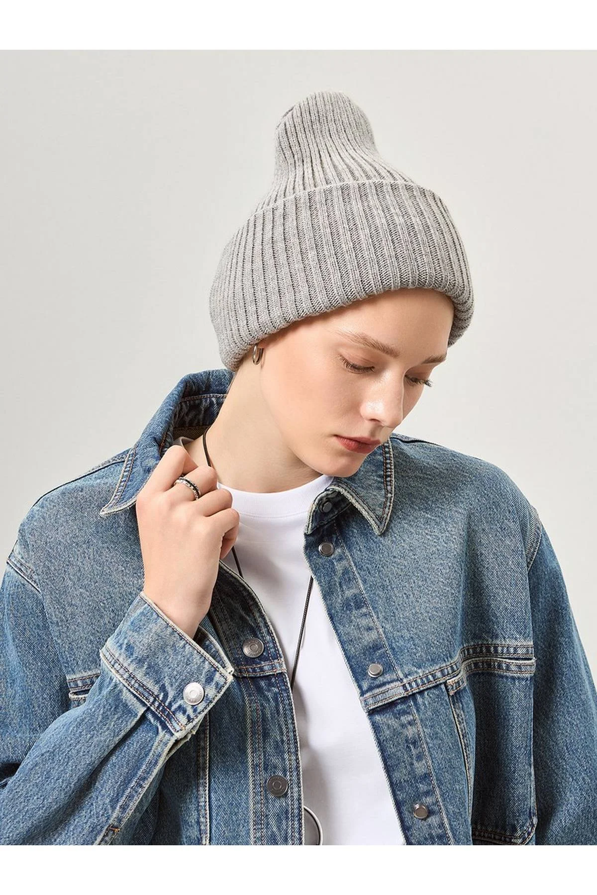 Шапка серая, One