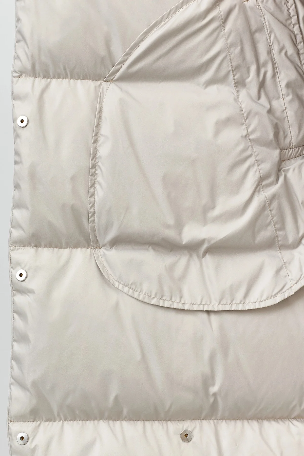 Пуховик с капюшоном, 42