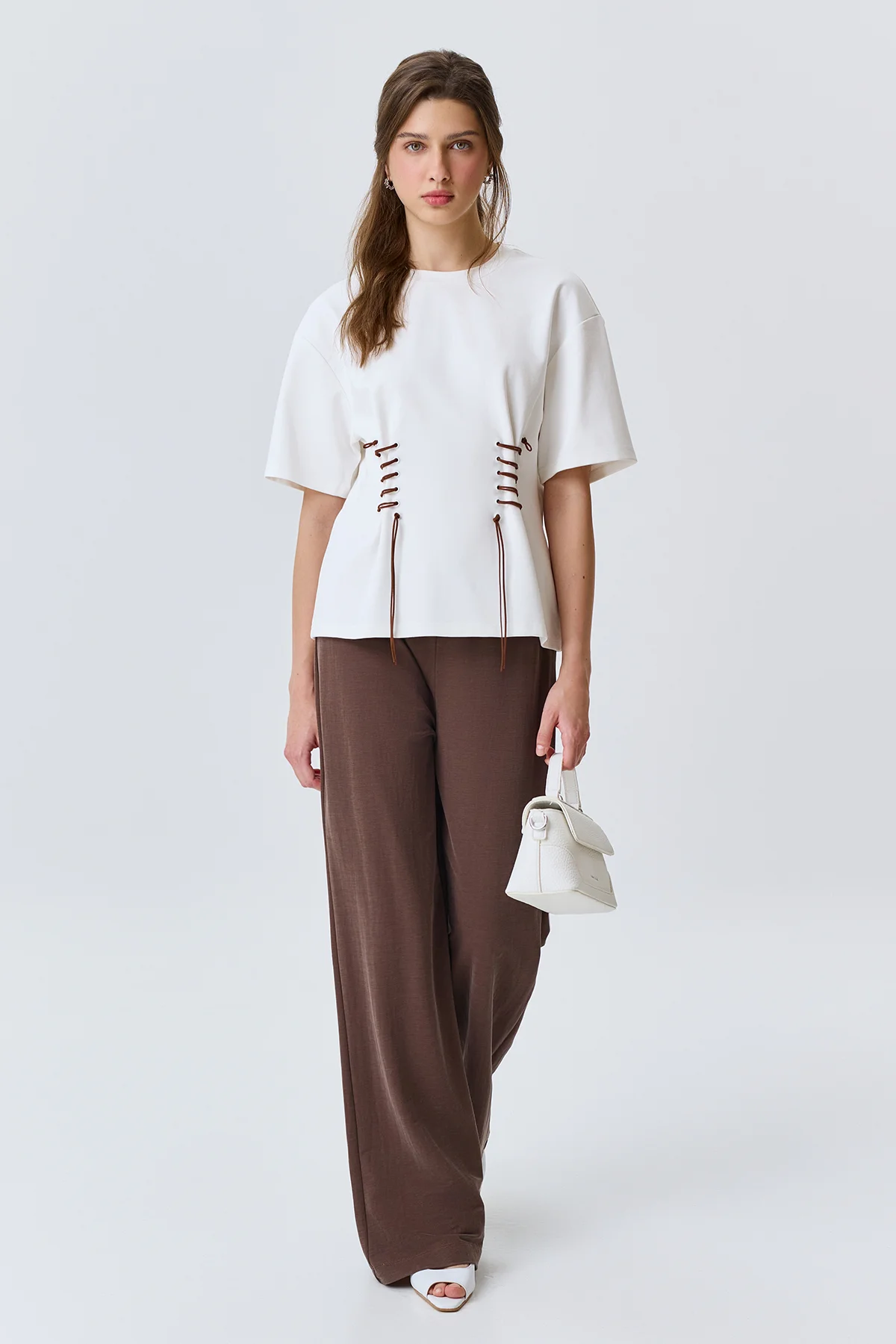 Джемпер с контрастной шнуровкой, 44