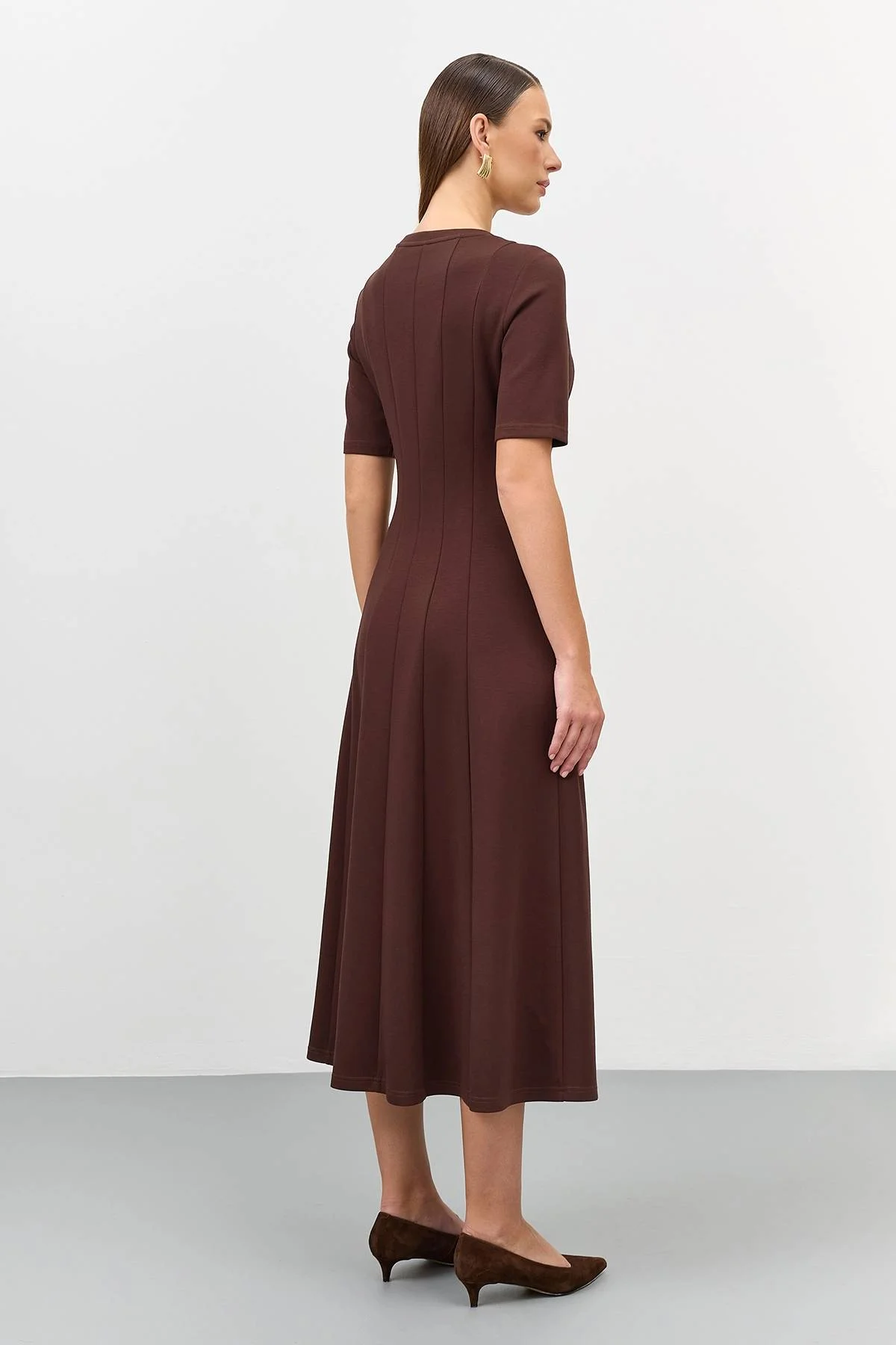 Лимитированная серия темно-коричневое платье с палантином, 46