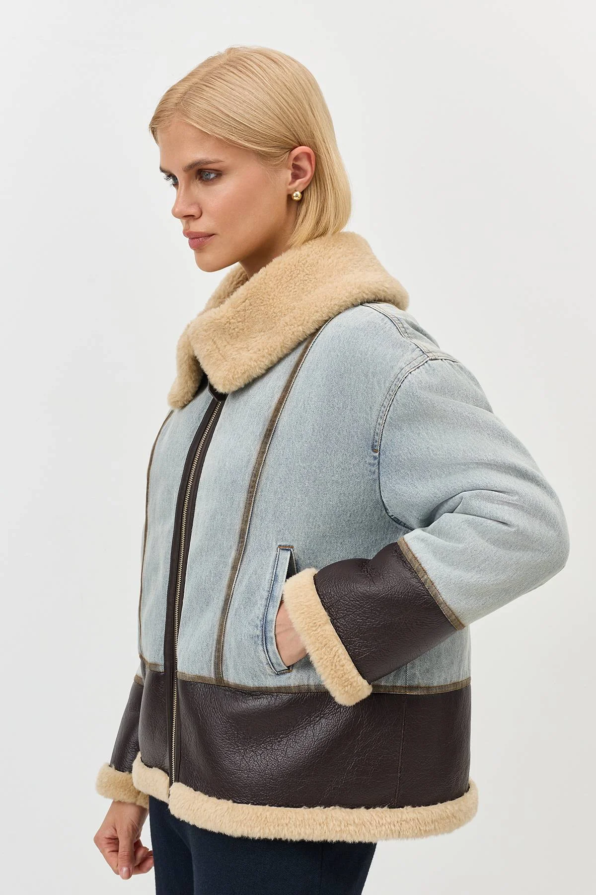 Лимитированная серия джинсовая куртка с меховыми деталями и палантином, 44