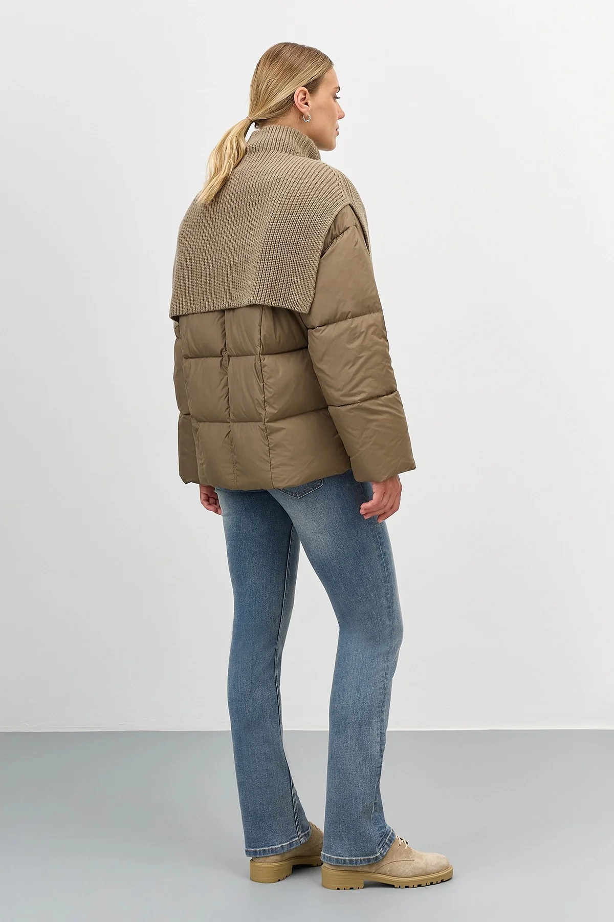 Куртка с трикотажной манишкой, 46