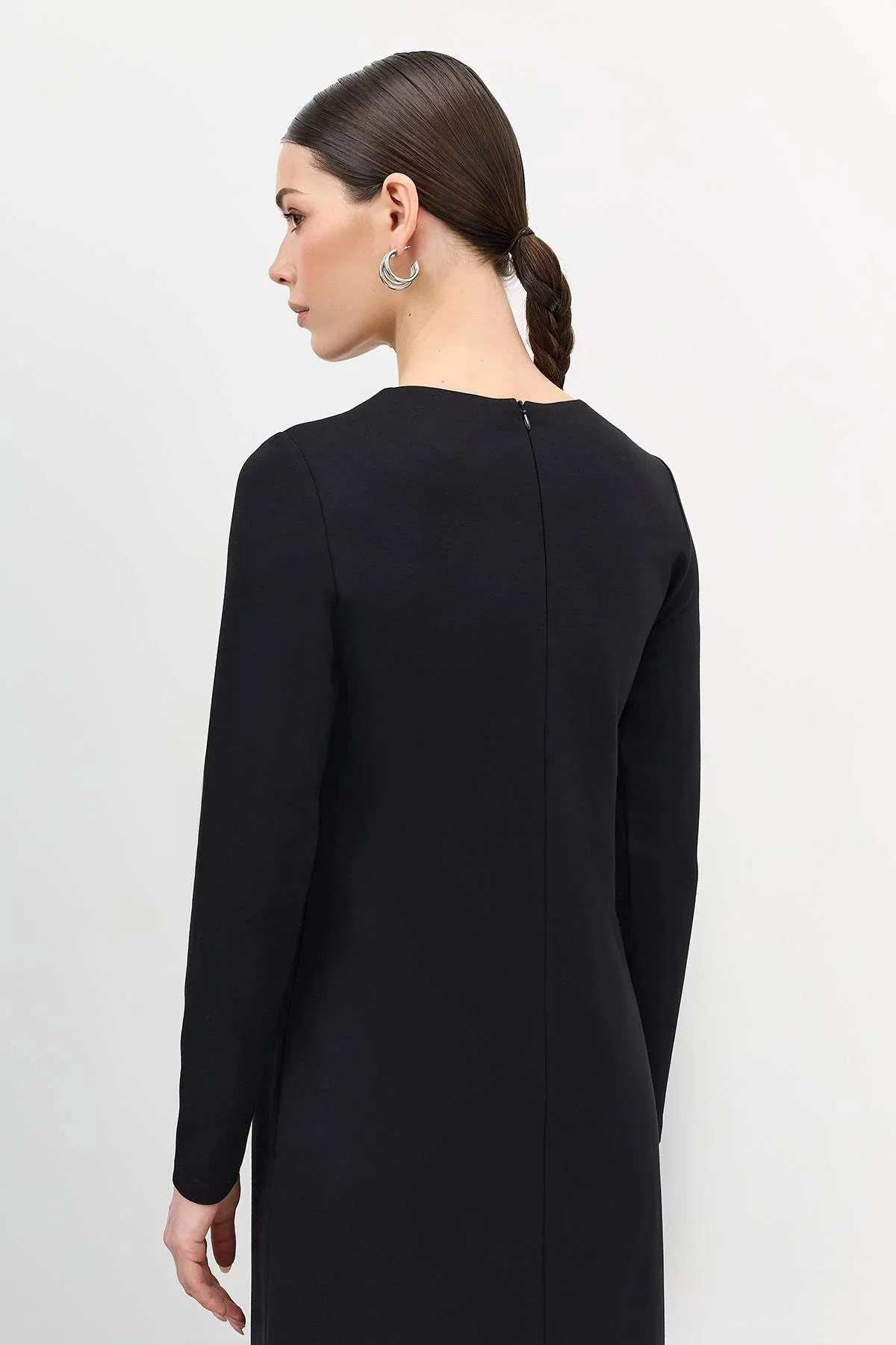 Платье с искрящимися пайетками, 44