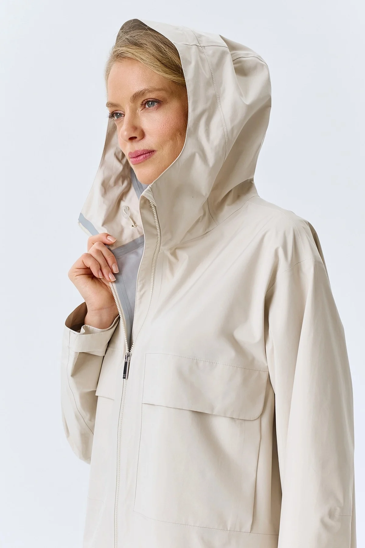 Свободный плащ с капюшоном, 40