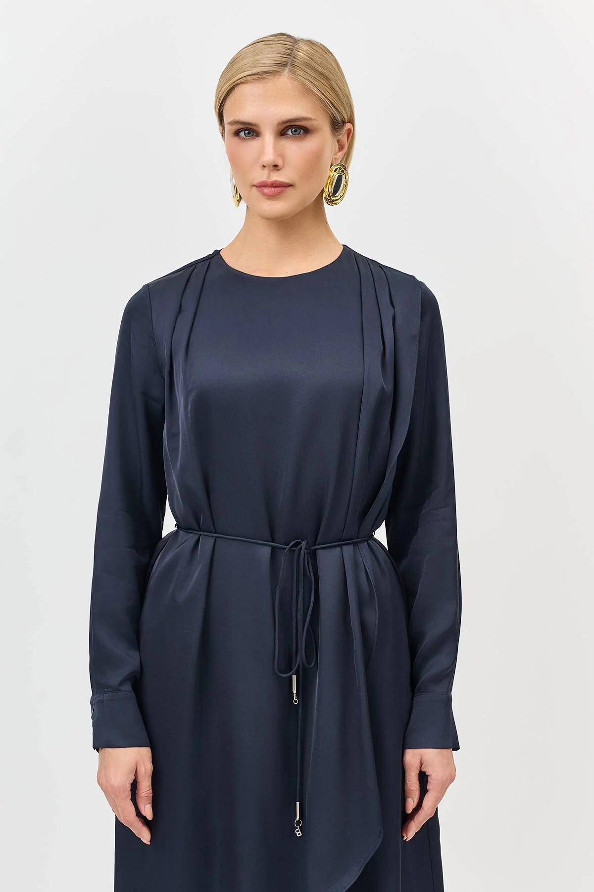 Лимитированная серия платье-миди с драпировкой и палантином, 44