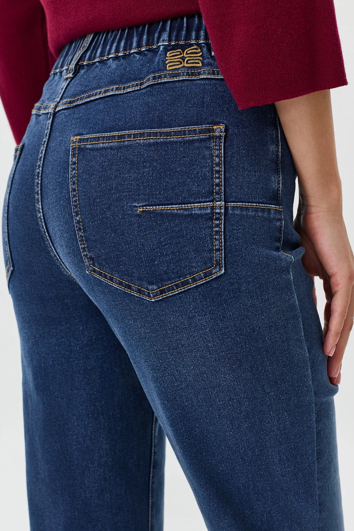 Джинсы Straight fit с лиоцеллем, 40
