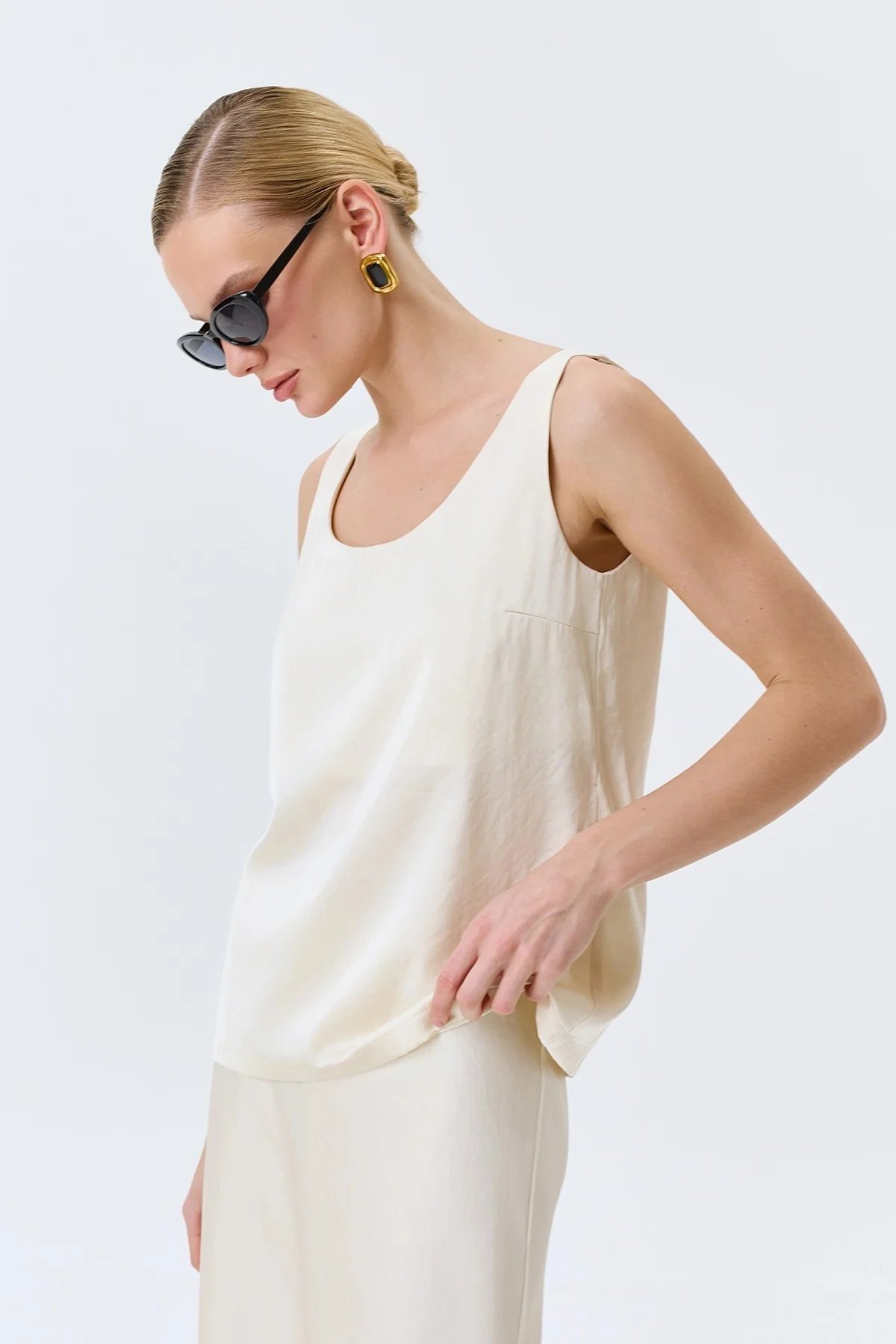 Белый свободный сатиновый топ, 42