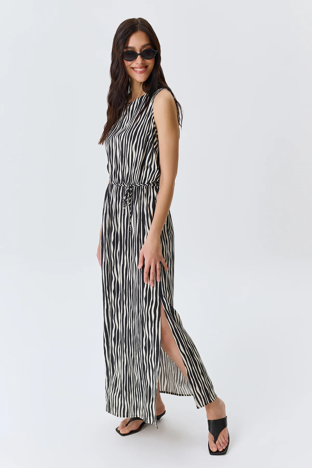 Платье-макси с монохромным принтом, 42