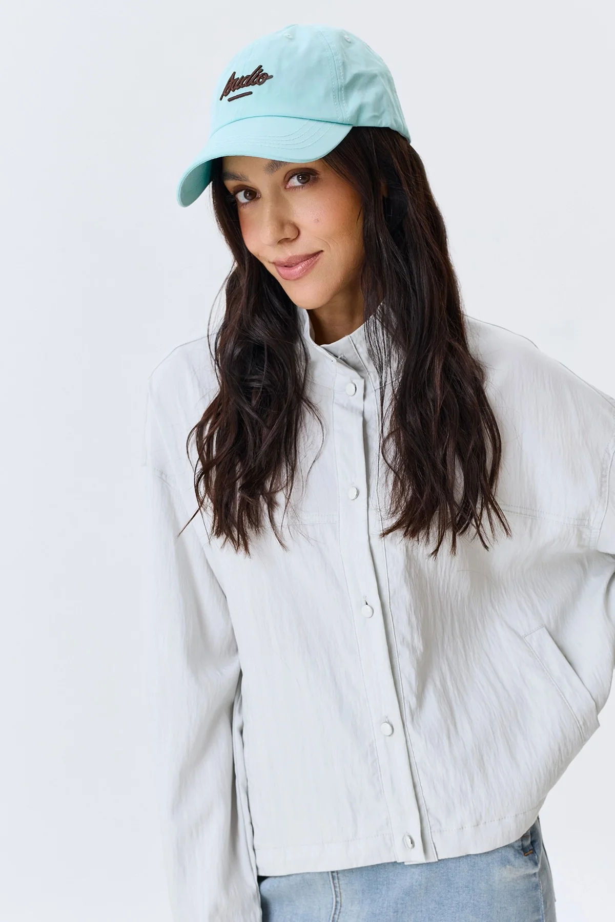 Яркая бейсболка с объемной вышивкой, One