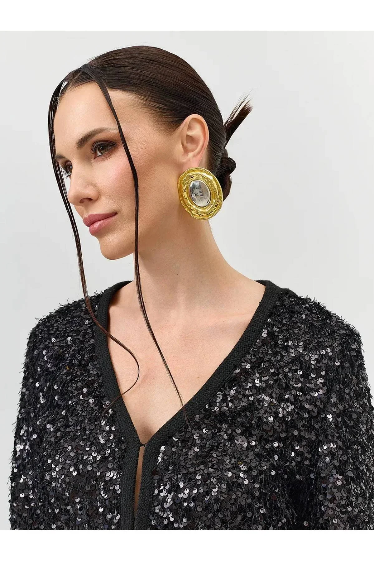 Платье с искрящимися пайетками