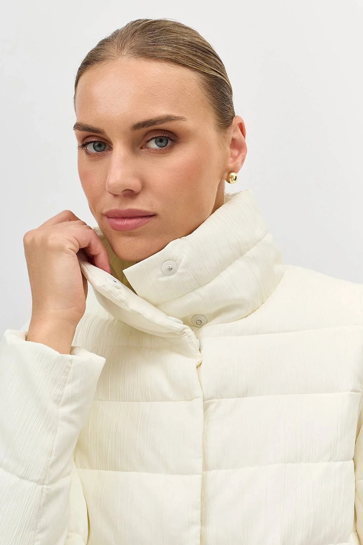 Лимитрированная серия куртка оversize из фактурной ткани и палантин, 44