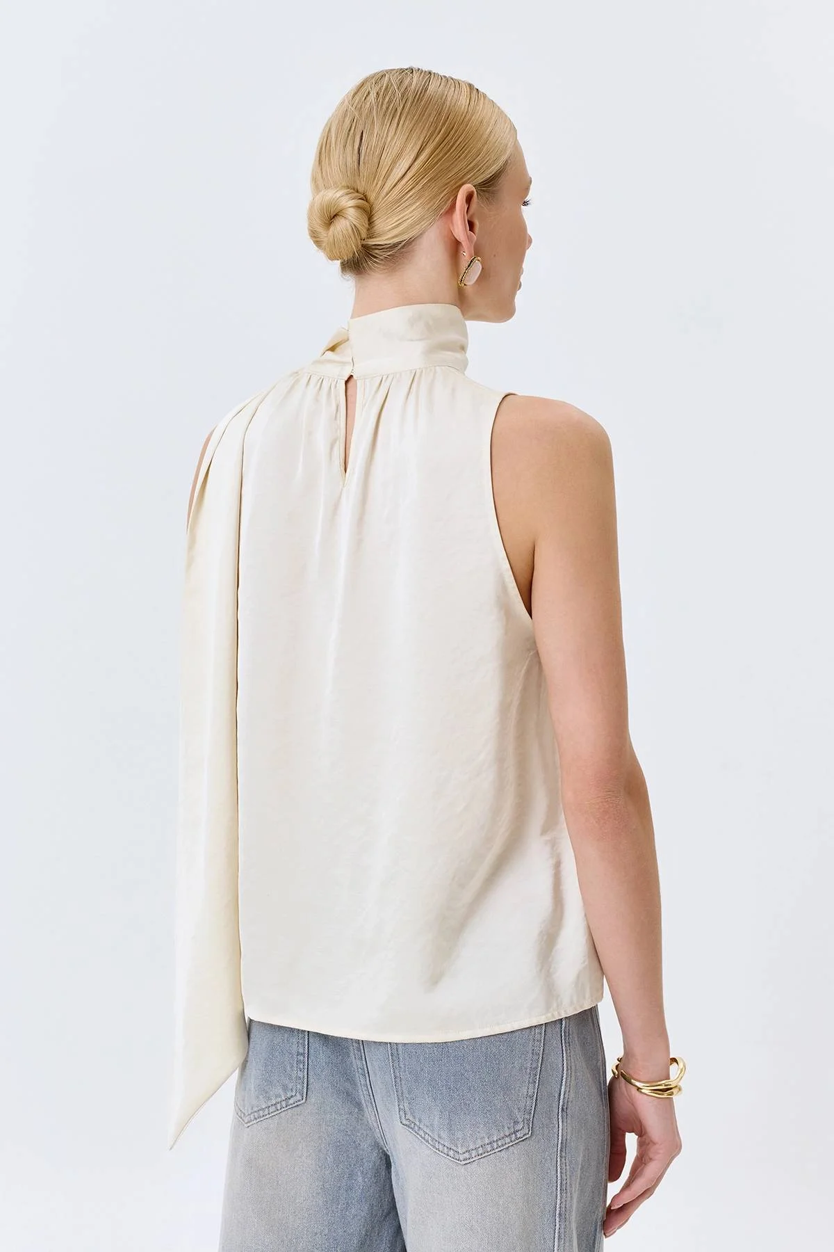 Топ халтер со струящимся шарфом молочный, 48