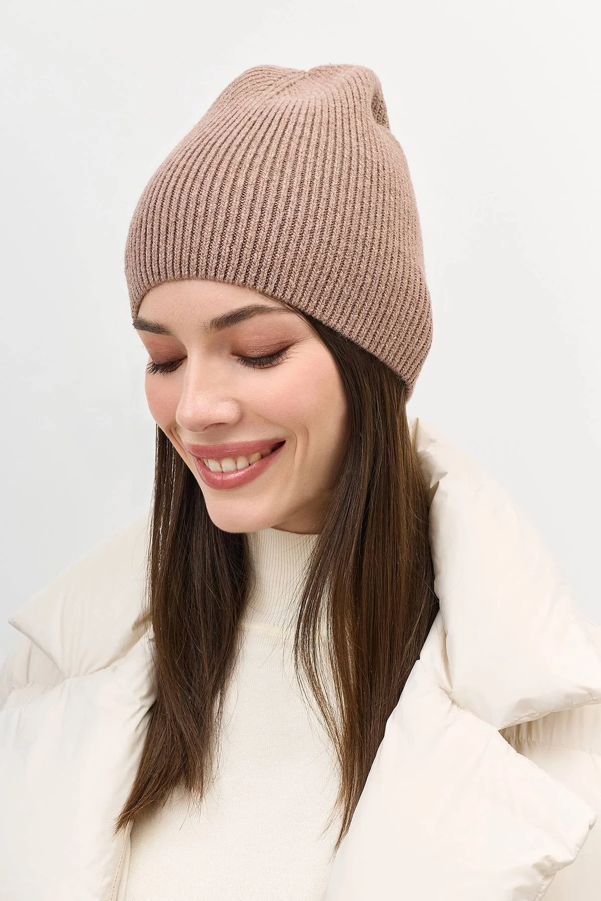 Шапка из вискозы и ангоры, One