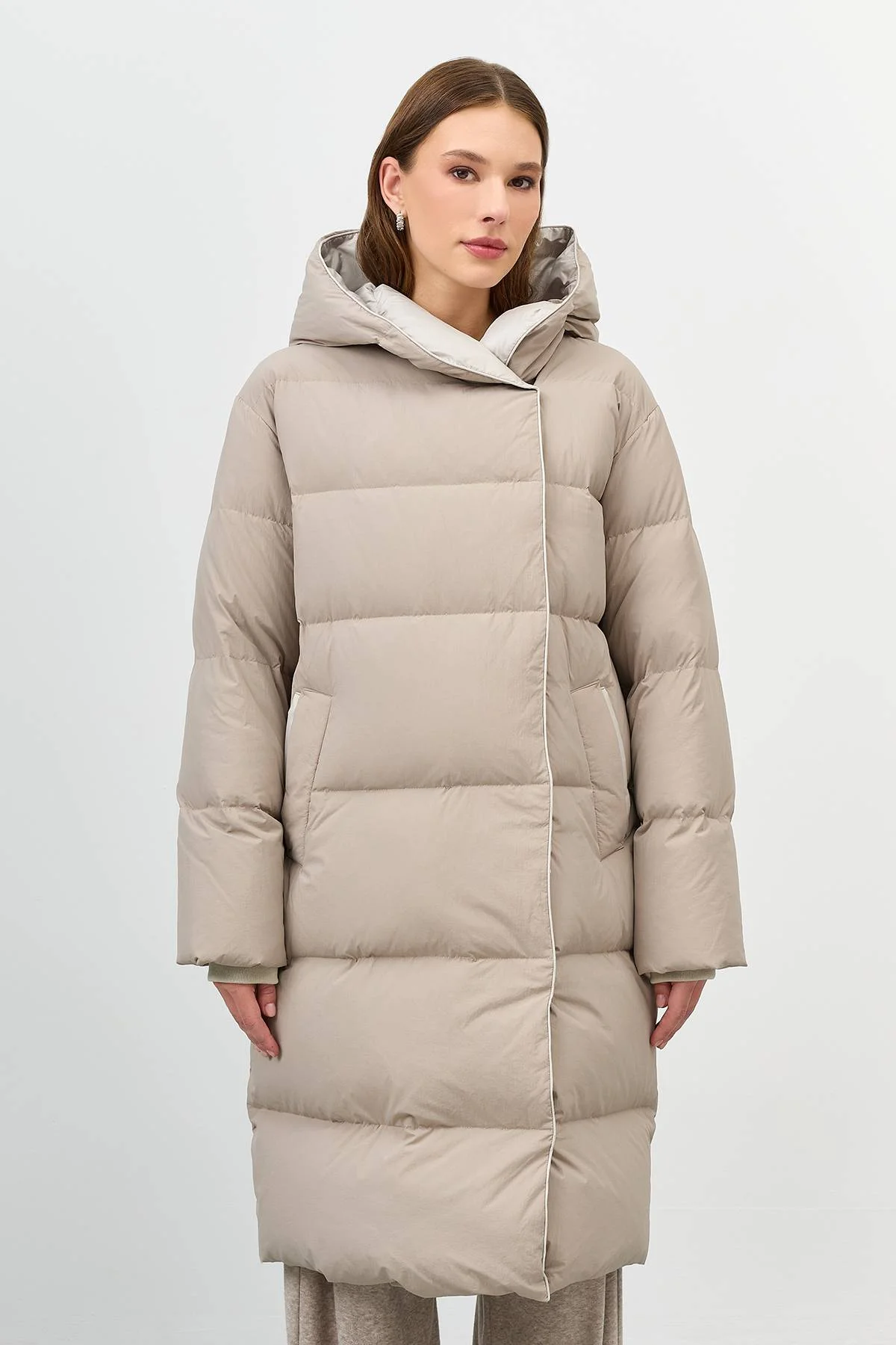 Лимитированная серия пуховик с капюшоном и палантин, 52