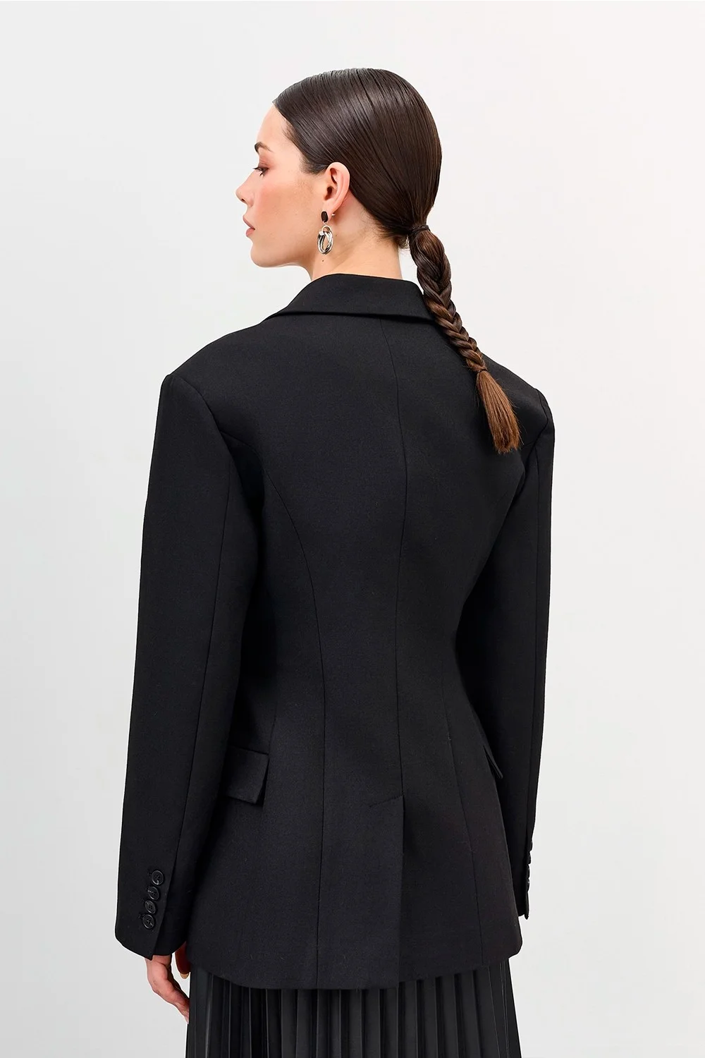 Двубортный жакет приталенного силуэта, 48