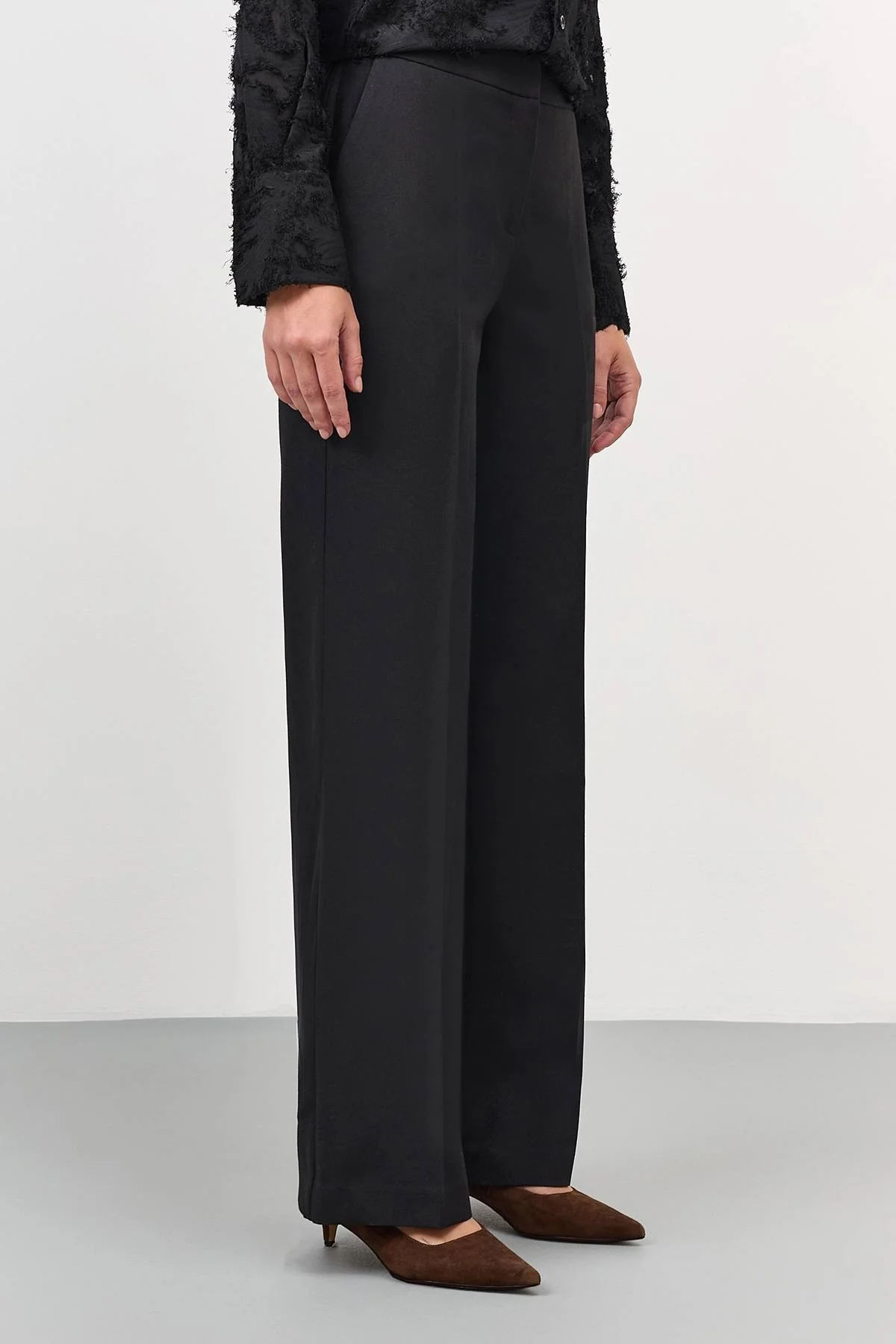 Классические брюки со стрелками, 48