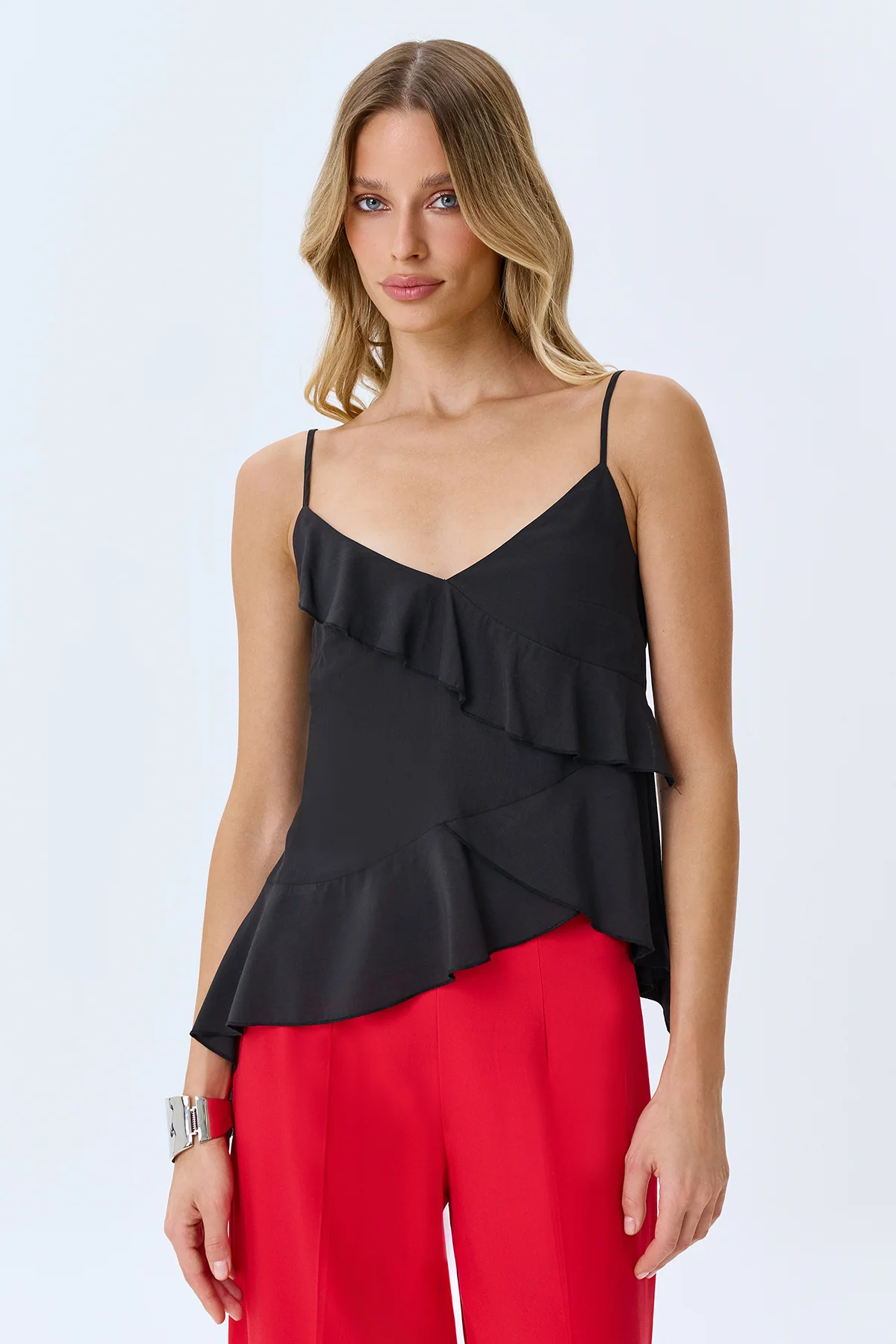 Топ с асимметричными воланами, 48