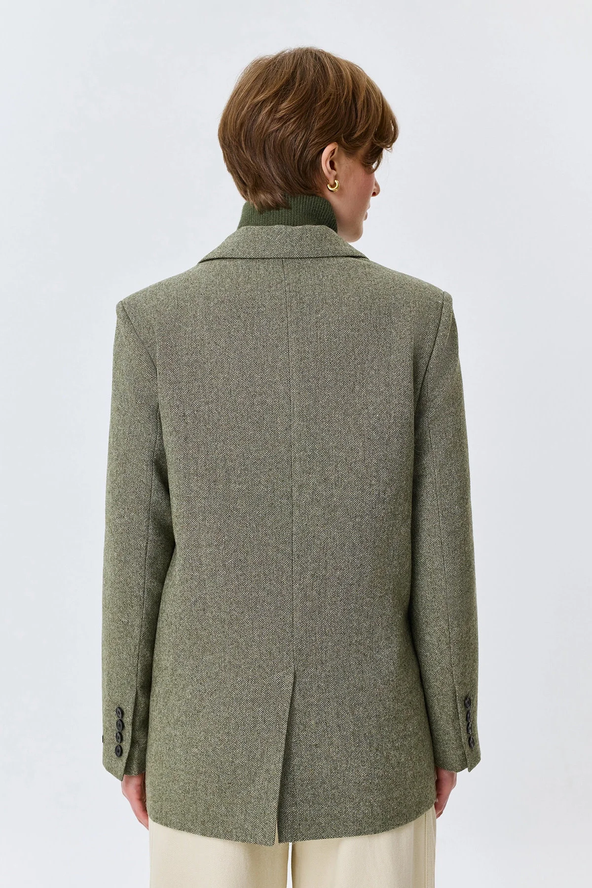 Классический оливковый жакет с узором Herringbone, 50