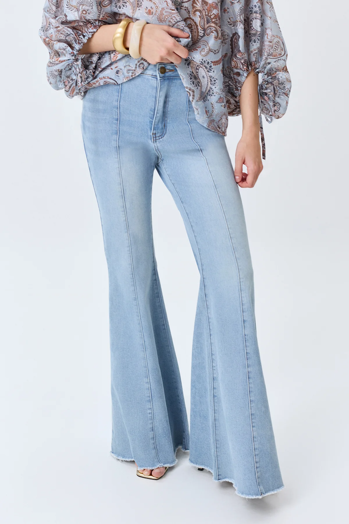 Широкие джинсы с контрастными швами, 52