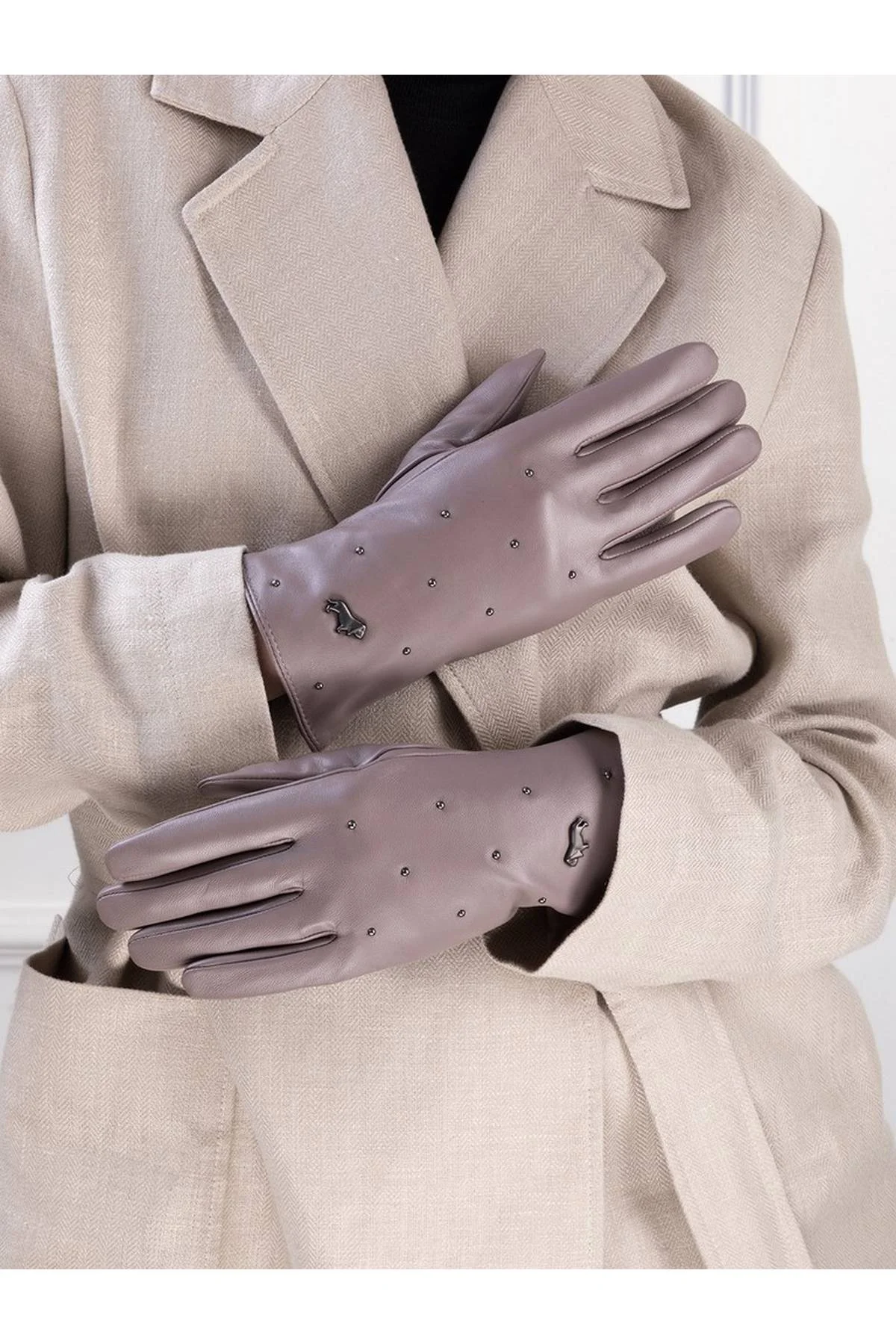 Перчатки черные, 6,5