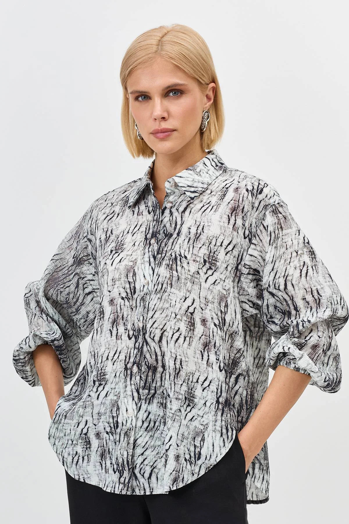 Лимитированая серия блузка из вискозы с принтом и ремень