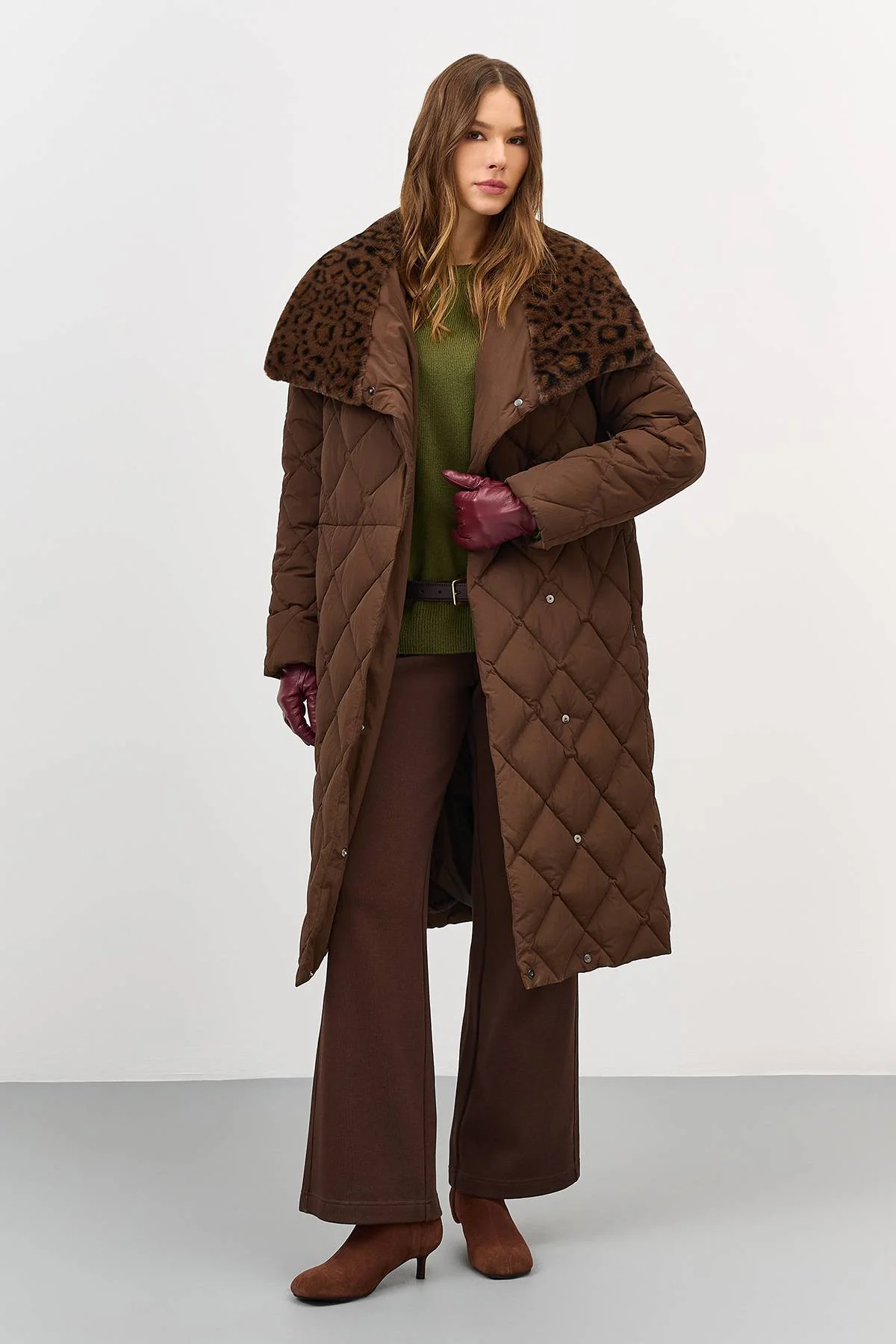 Лимитированная серия коричневое пальто с палантином, 46